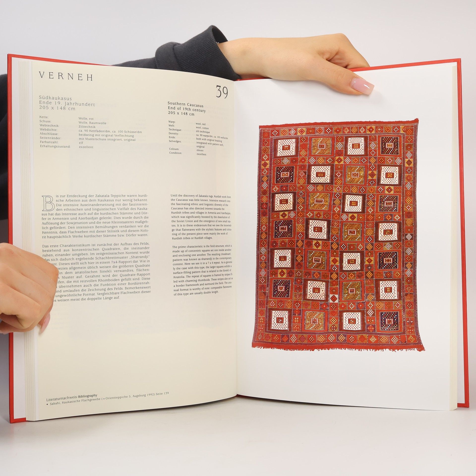 Adil Besim Mythos und Mystik: Alte und Antike Textilkunst