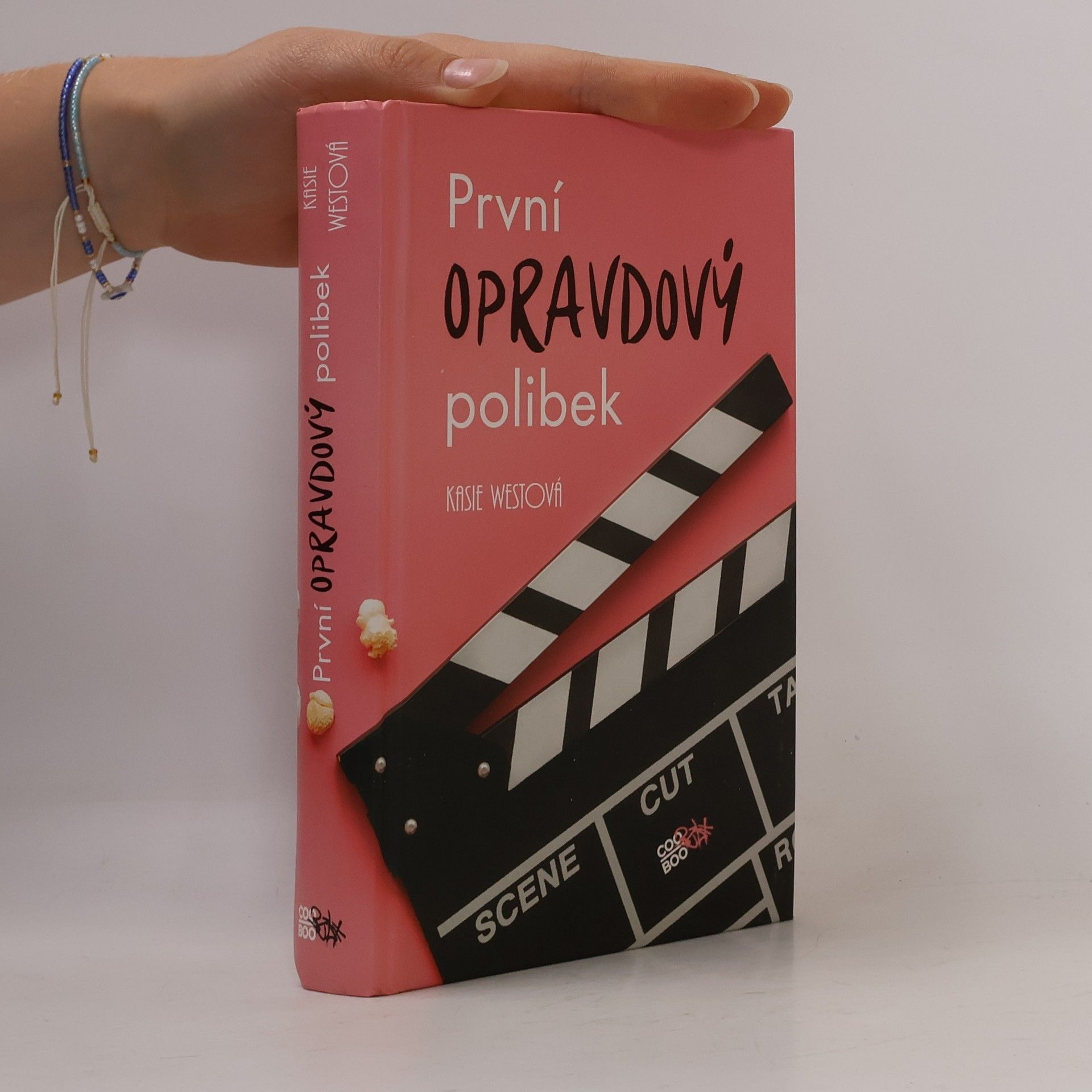 Kasie West První opravdový polibek