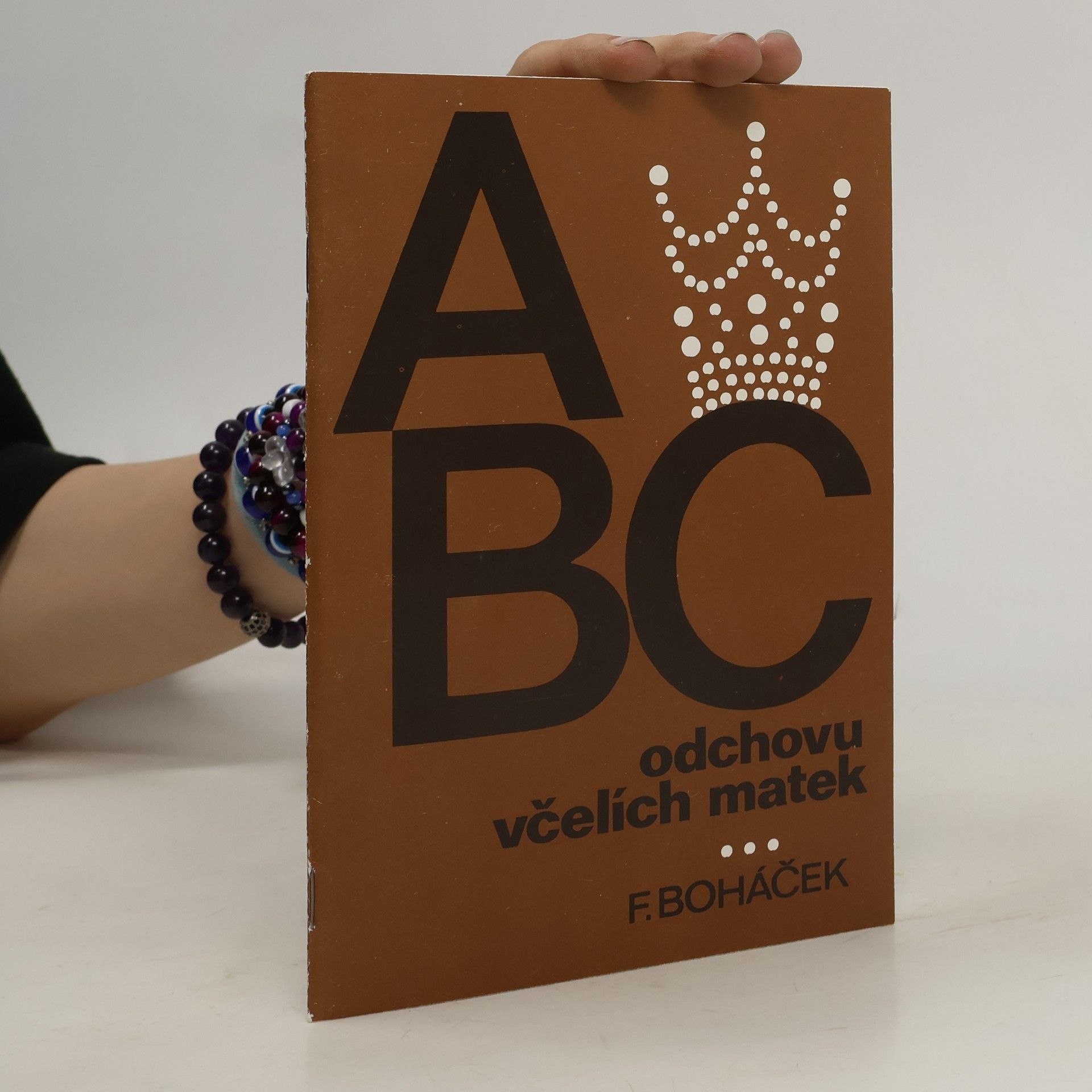 Vladimír Veselý ABC odchovu včelích matek