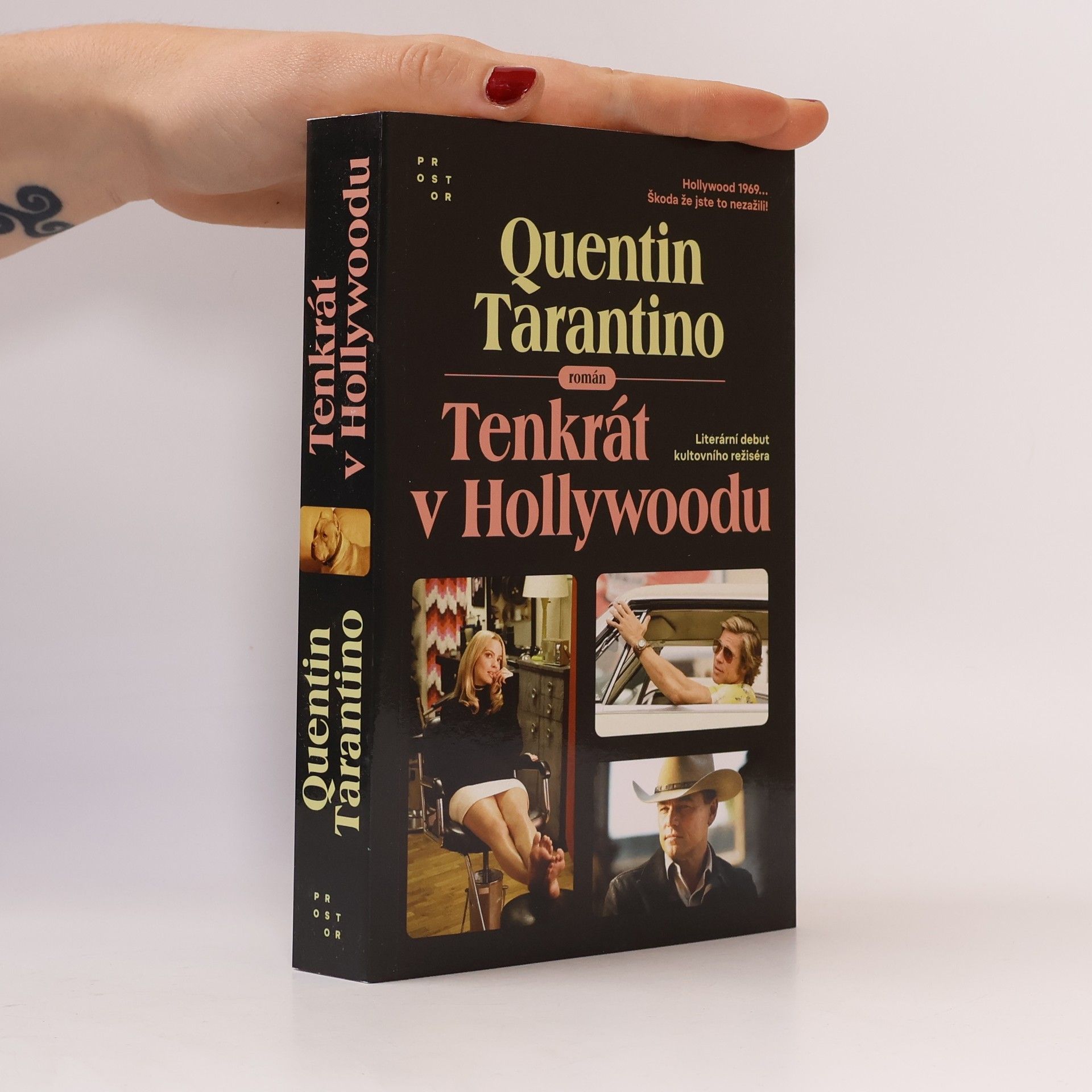 Quentin Tarantino Tenkrát v Hollywoodu : román