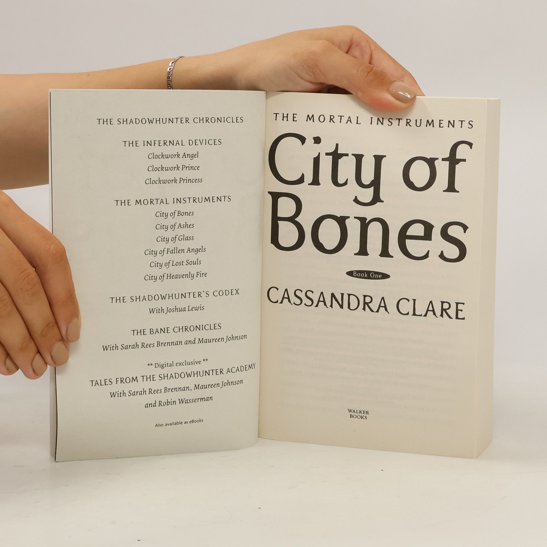 Cassandra Clare City of Bones