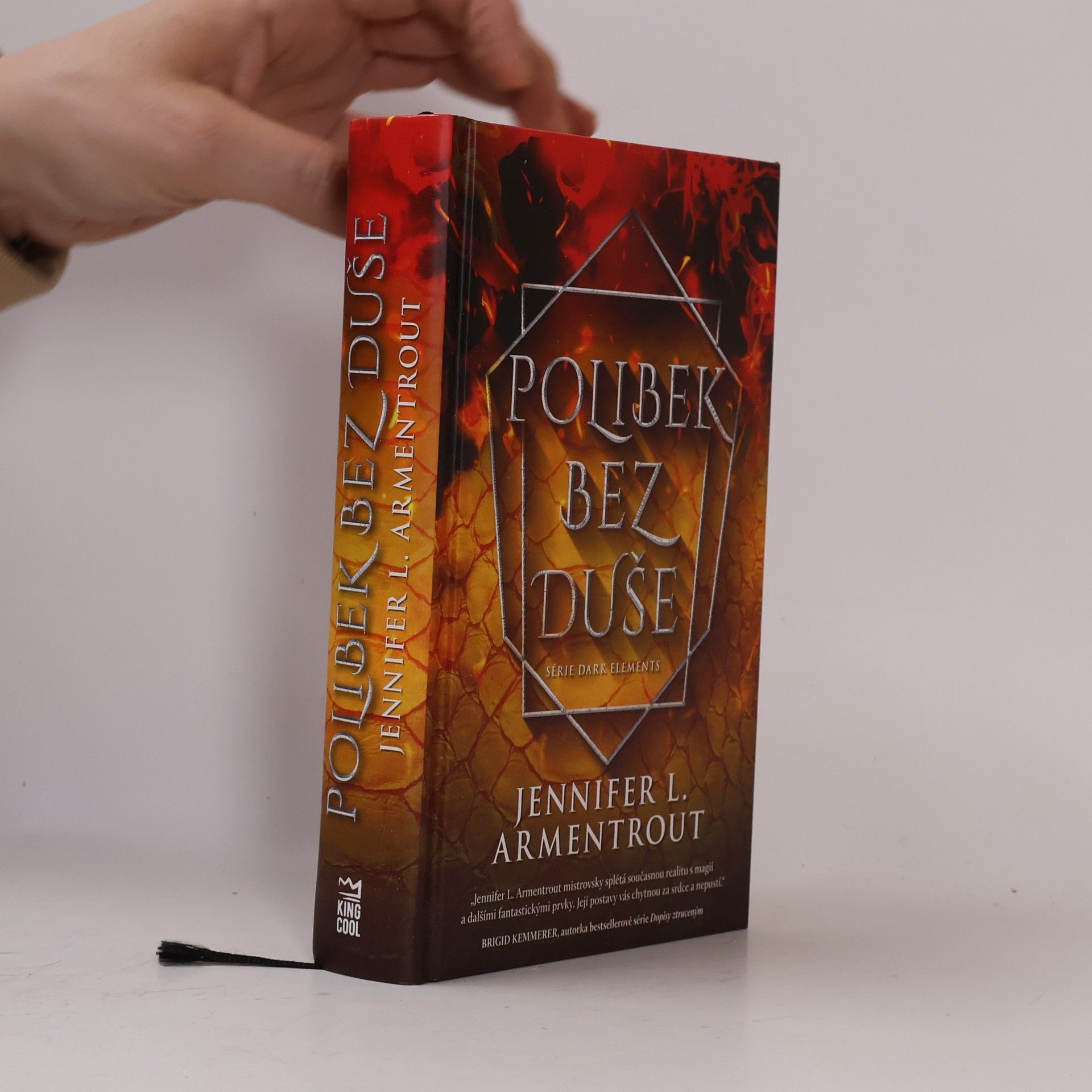 Jennifer L. Armentrout Polibek bez duše
