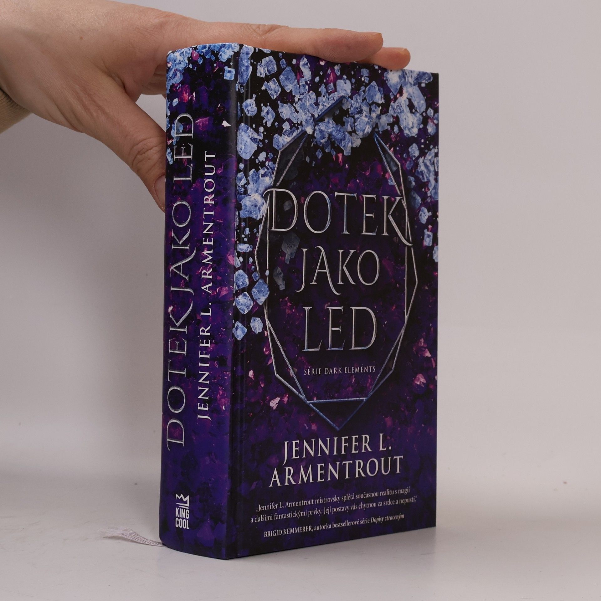 Jennifer L. Armentrout Dotek jako led