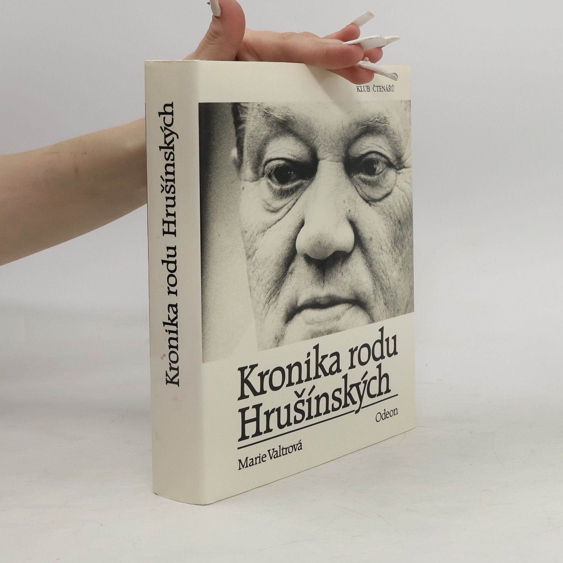 Marie Valtrová Kronika rodu Hrušínských