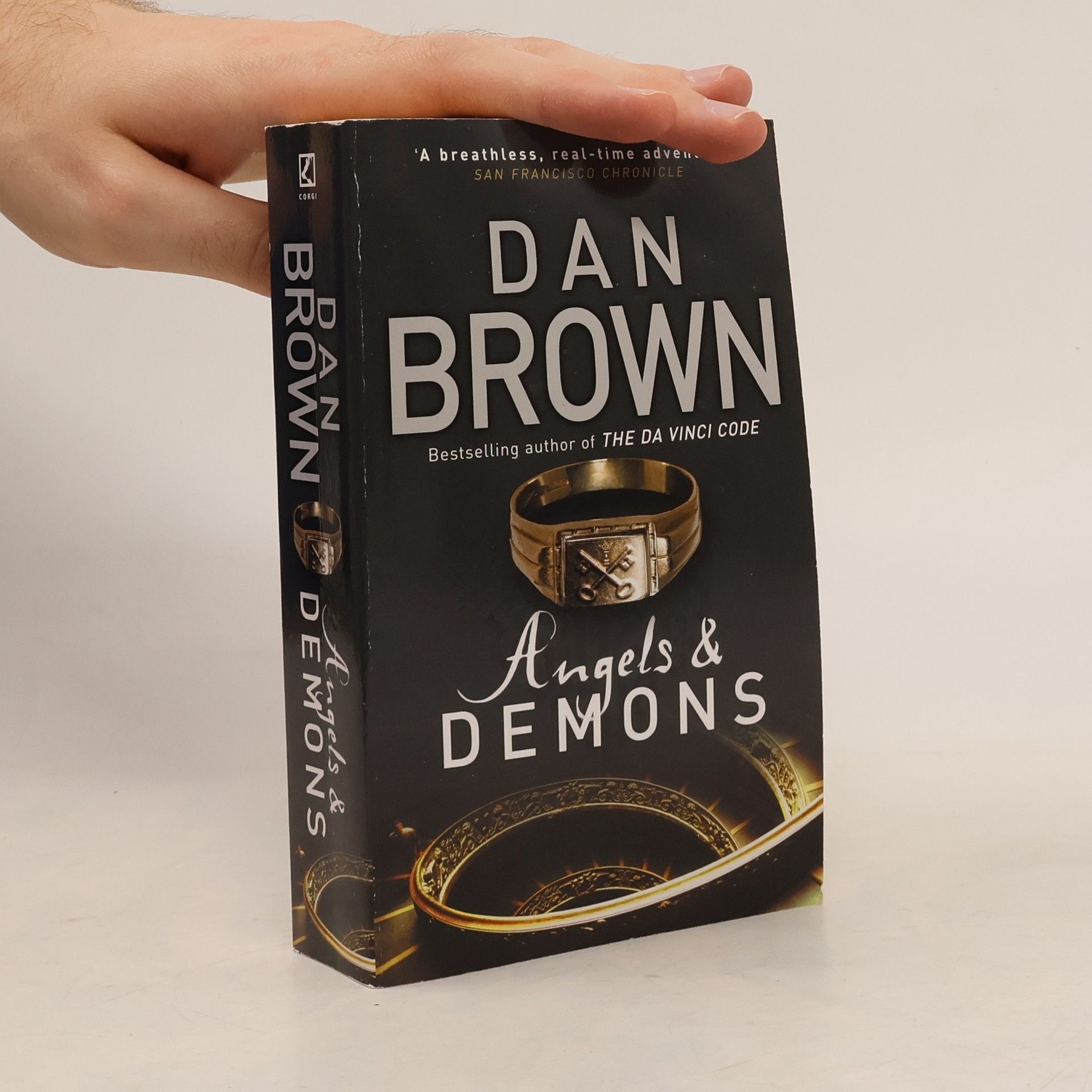 Dan Brown Angels and Demons