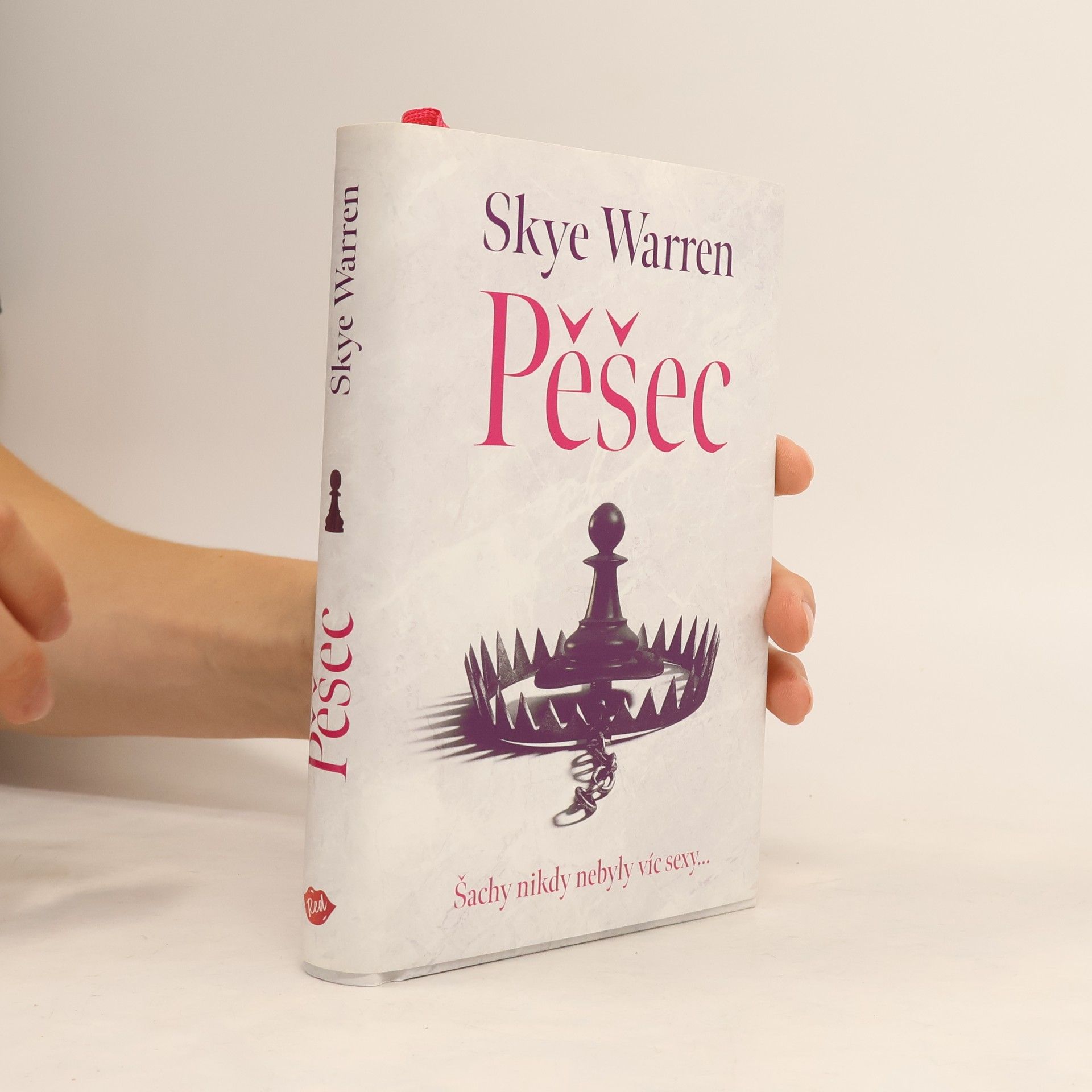 Skye Warren Pěšec