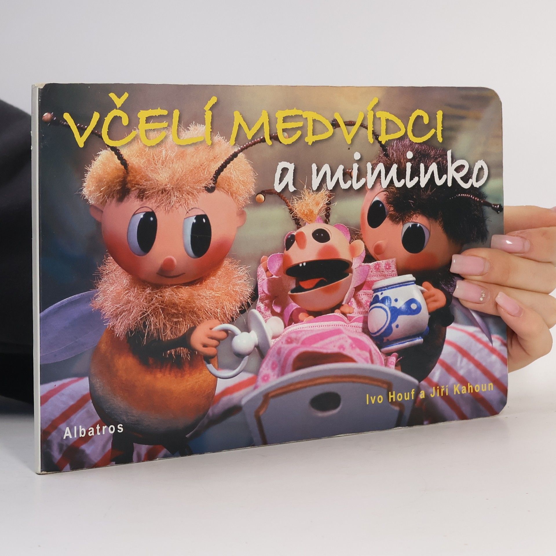 Ivo Houf Včelí medvídci a miminko