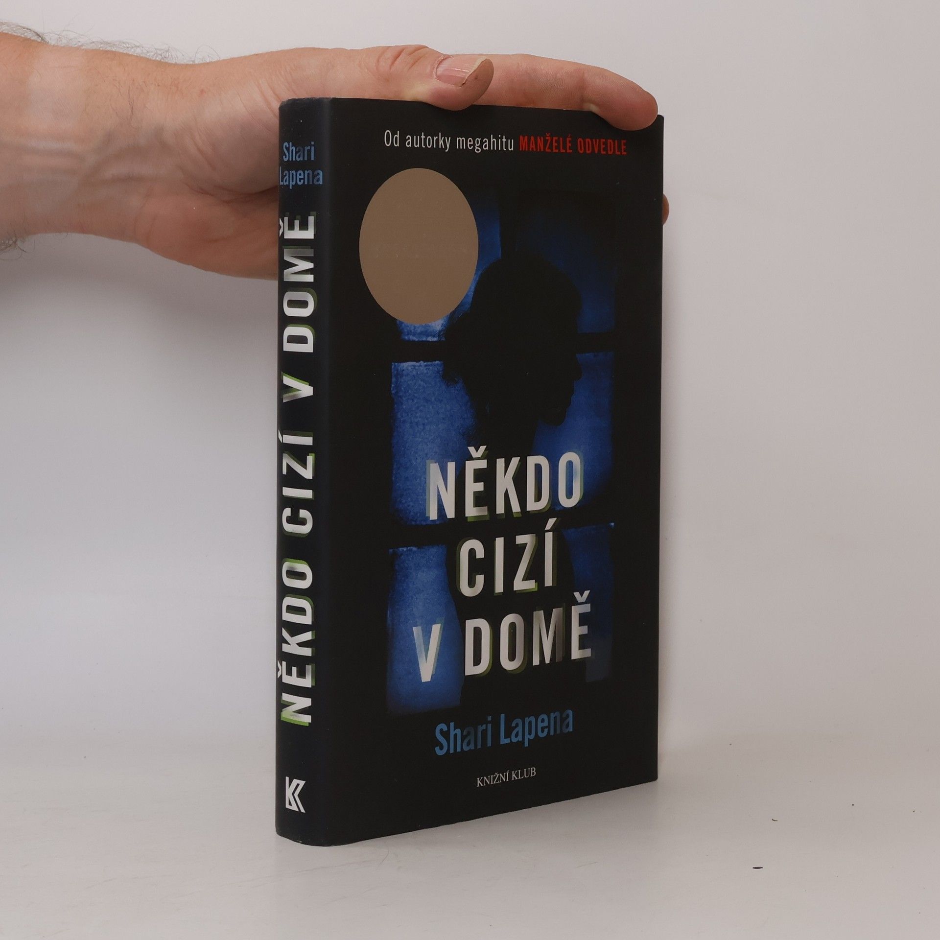 Shari Lapena Někdo cizí v domě