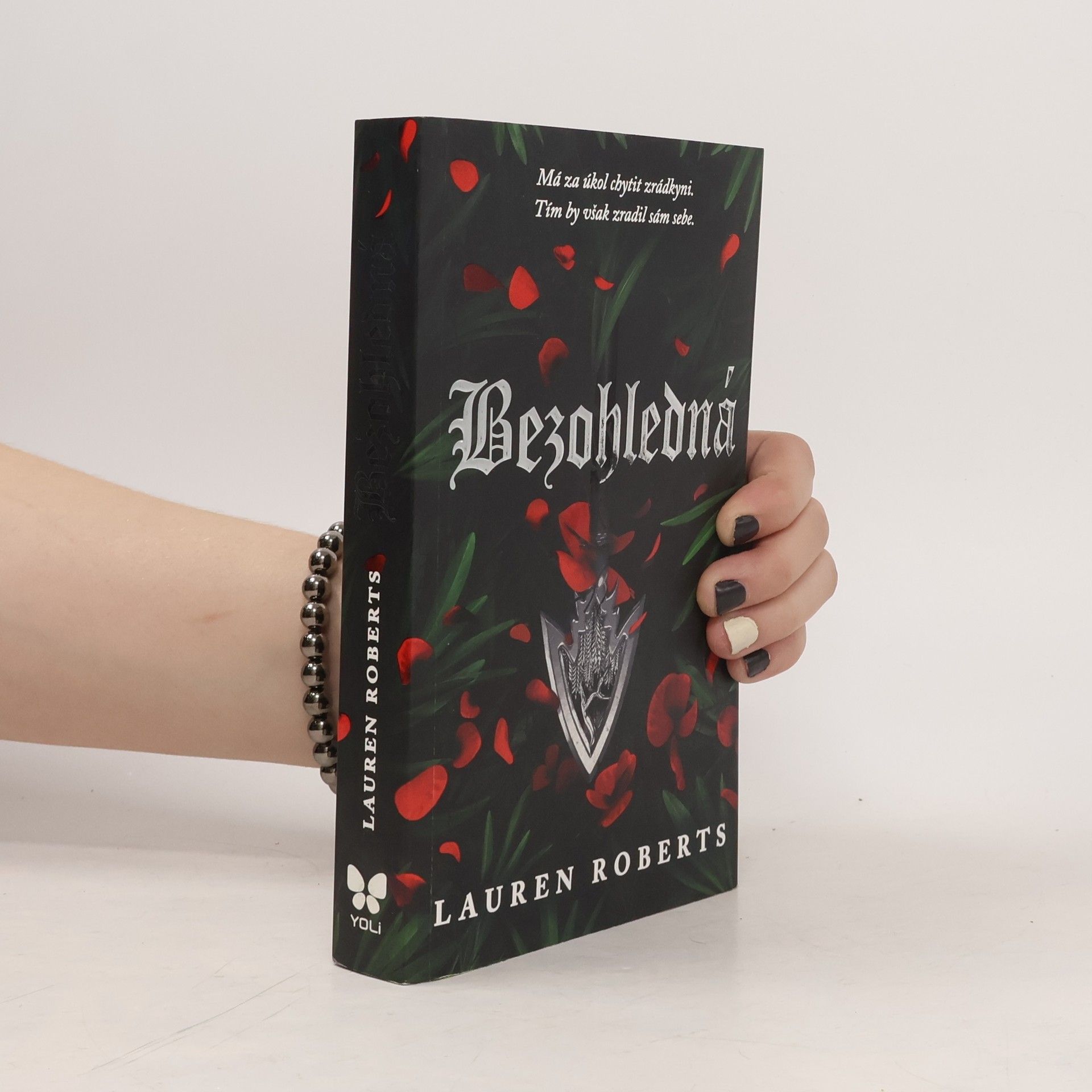 Lauren Roberts Bezohledná