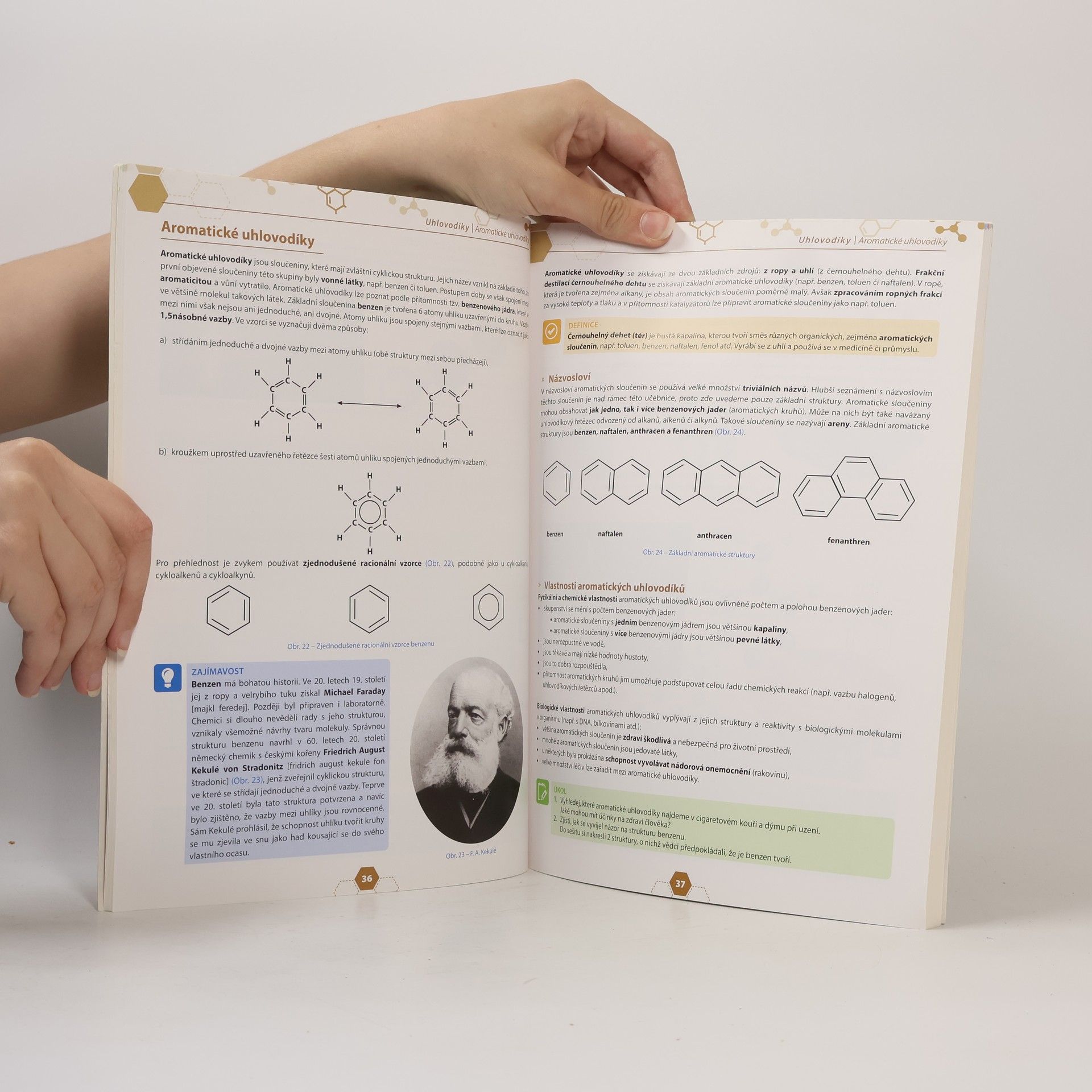 Auteurscollectief Hravá chemie 9 - Učebnice