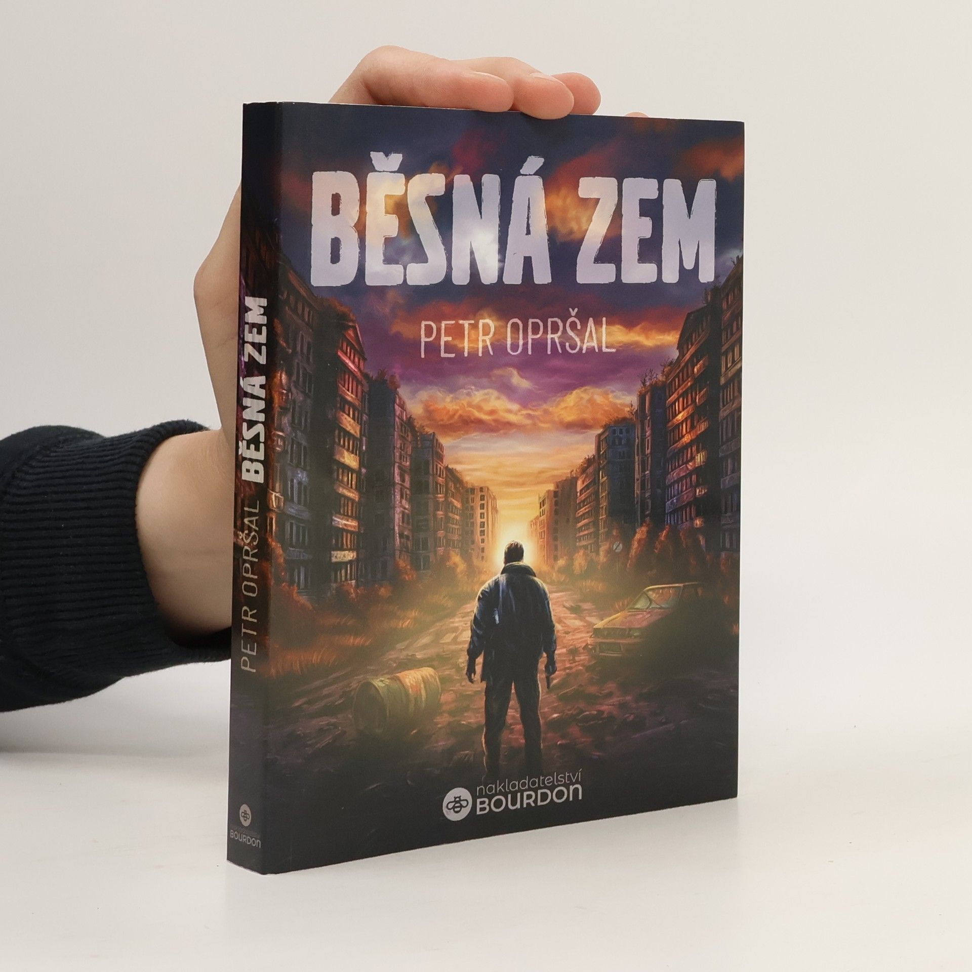 Běsná zem