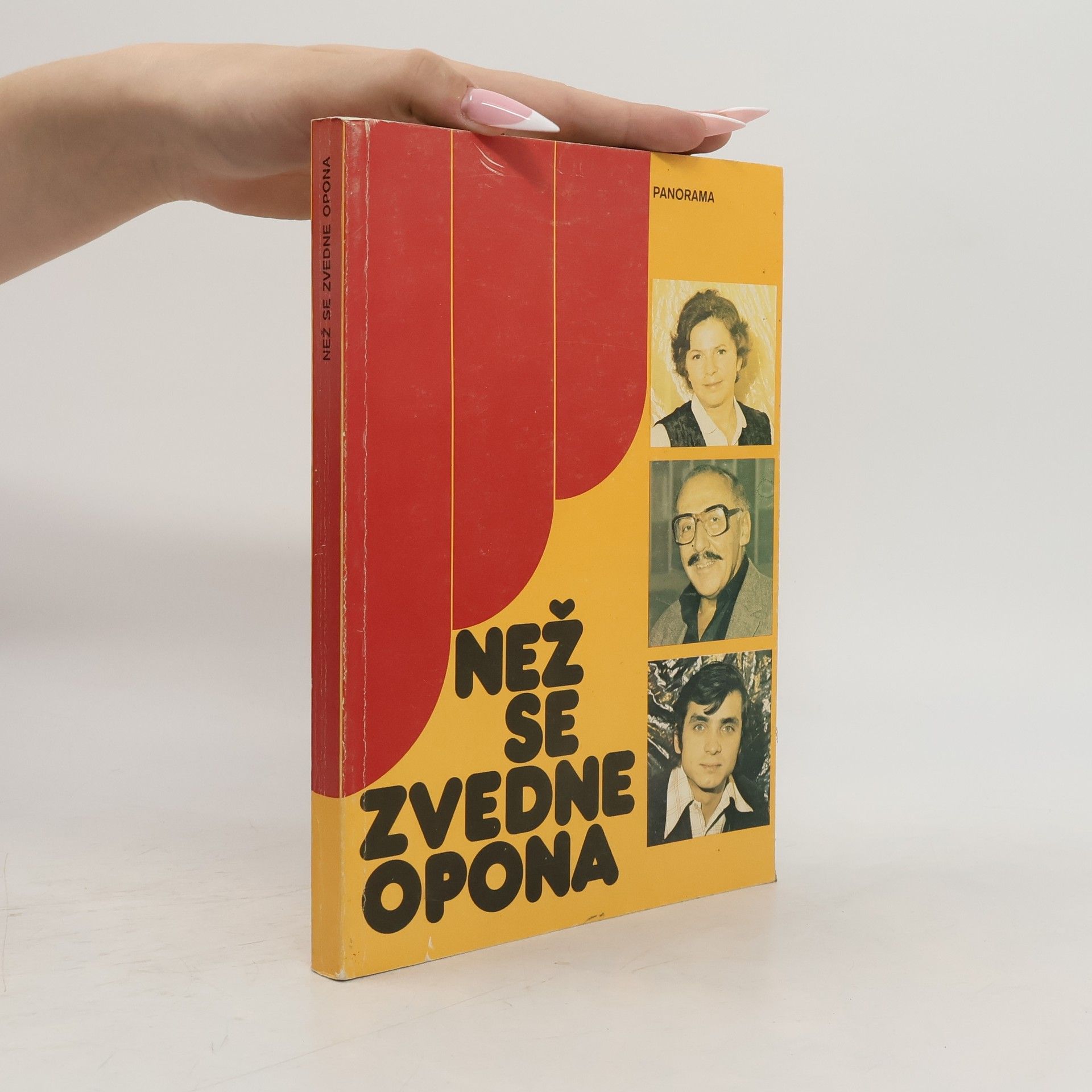 Otakar Brůna Než se zvedne opona