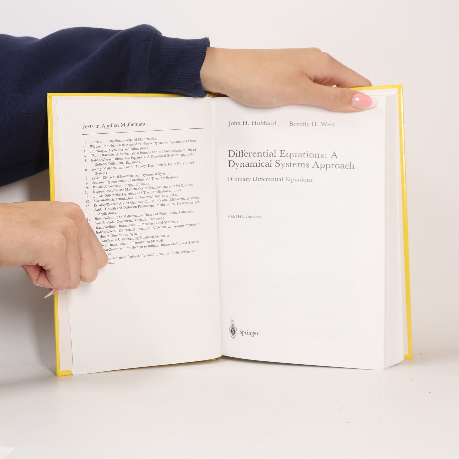 John H. Hubbard Texts in Applied Mathematics - 5: Differential Equations