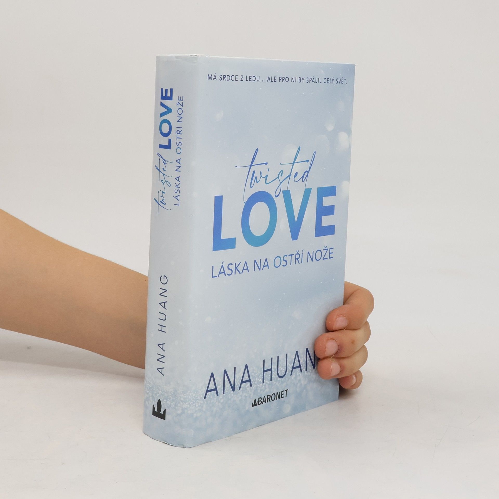 Ana Huang Twisted love. Láska na ostří nože