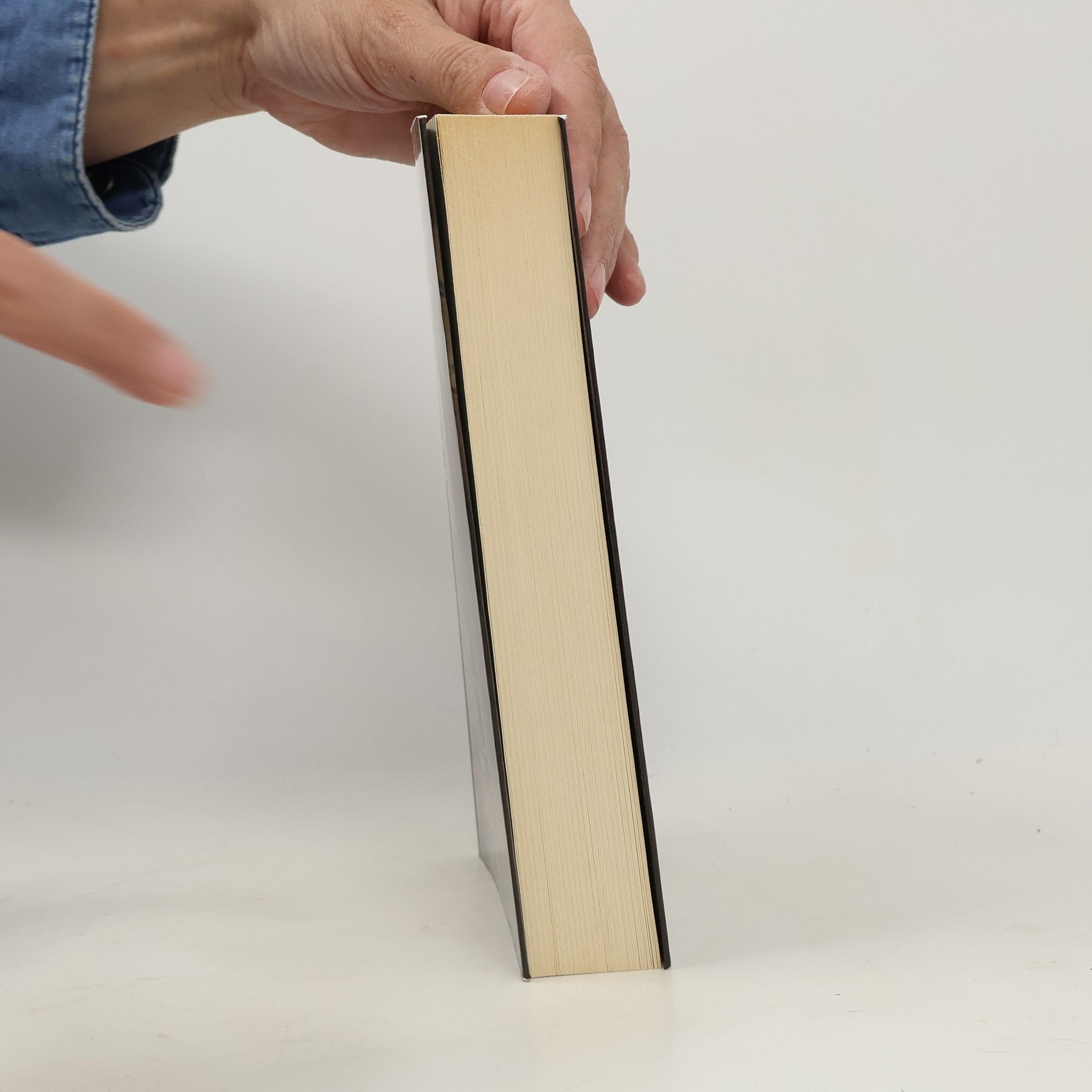 Patrick Ness Chaos. Kniha první. Hlas nože