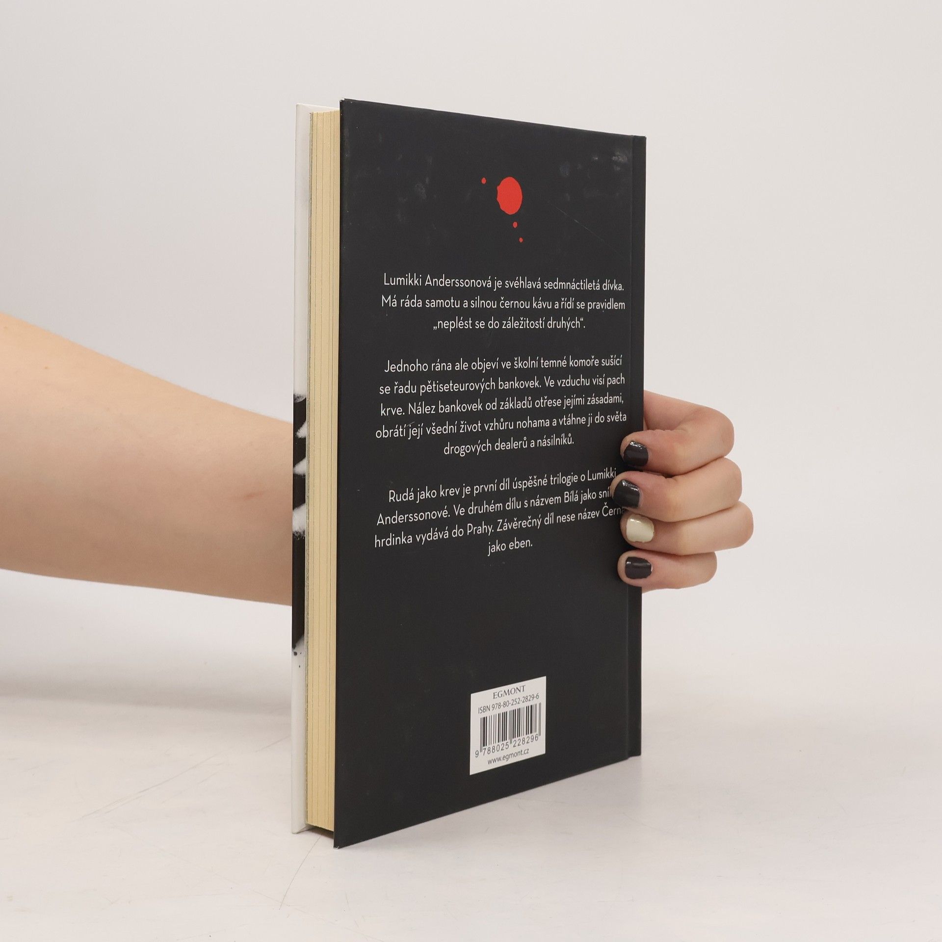Salla Simukka Rudá jako krev