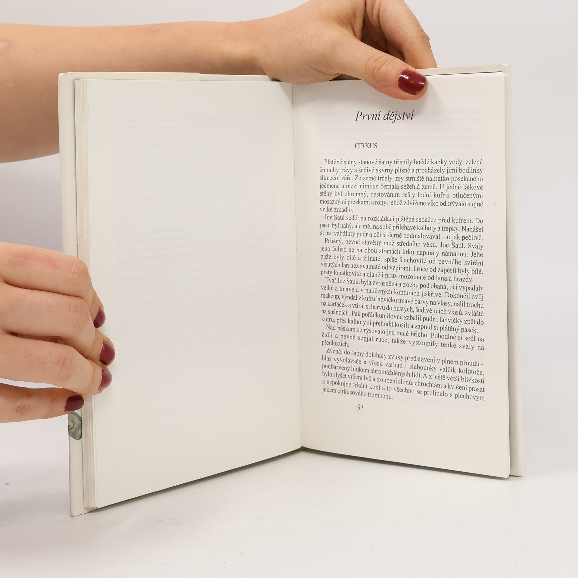 John Steinbeck O myších a lidech. Plameny zářivé