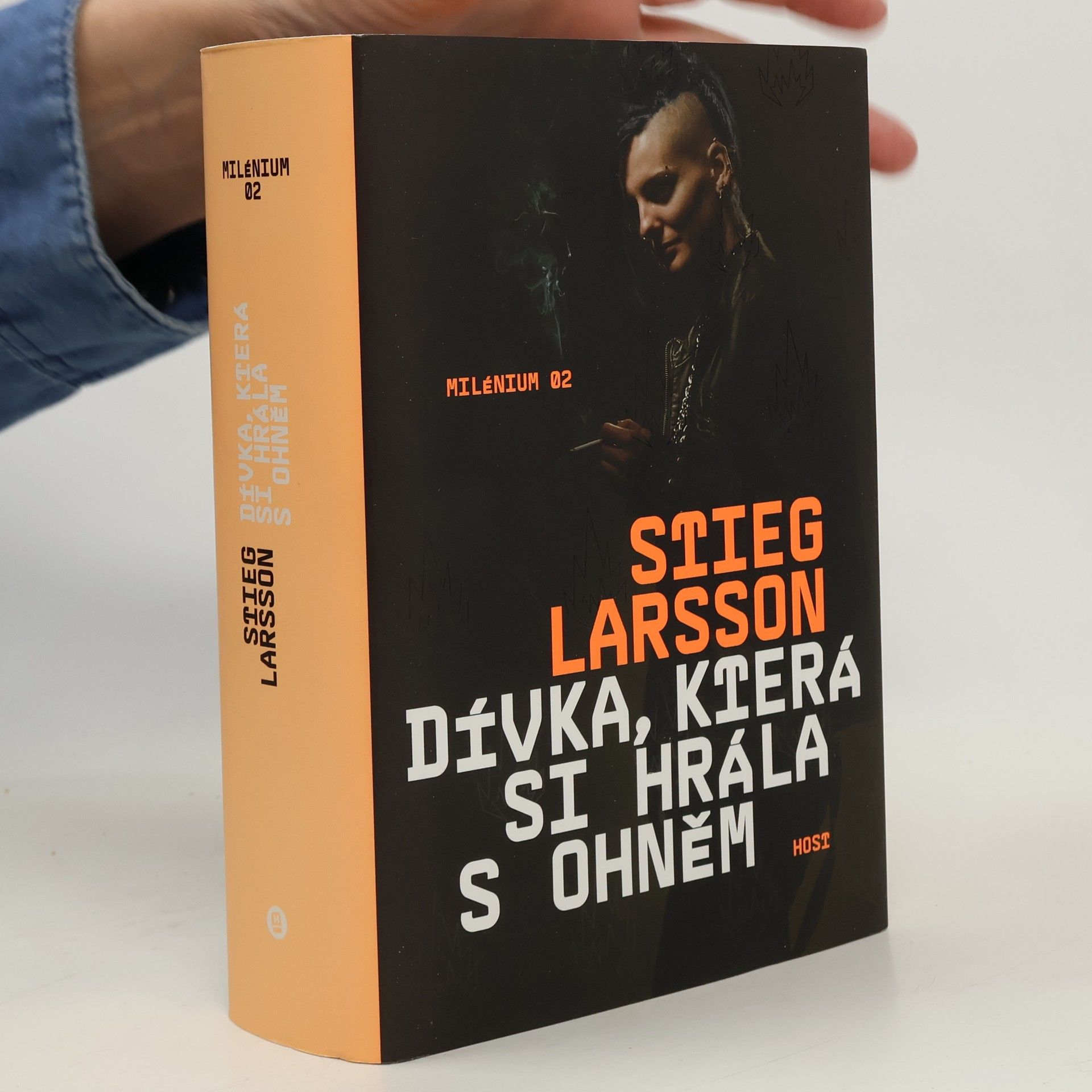 Stieg Larsson Dívka, která si hrála s ohněm