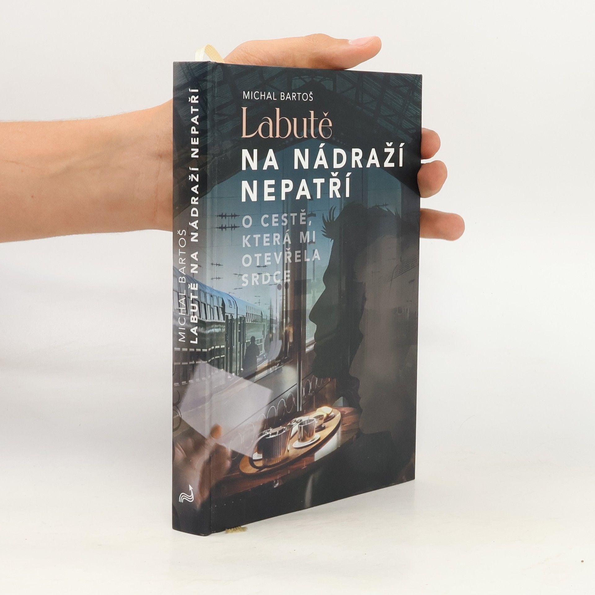 Michal Bartoš Labutě na nádraží nepatří