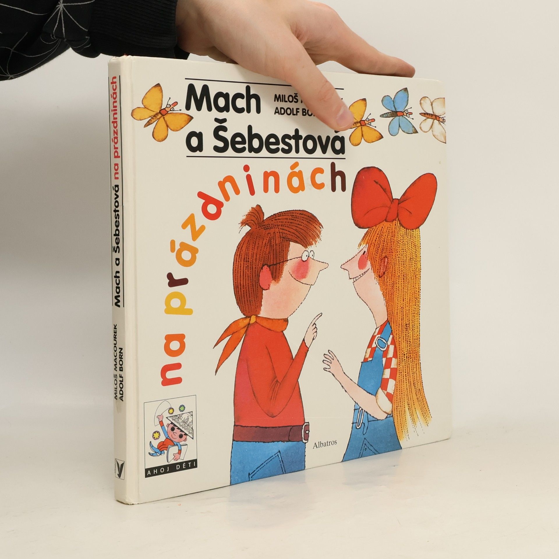 Miloš Macourek Mach a Šebestová na prázdninách