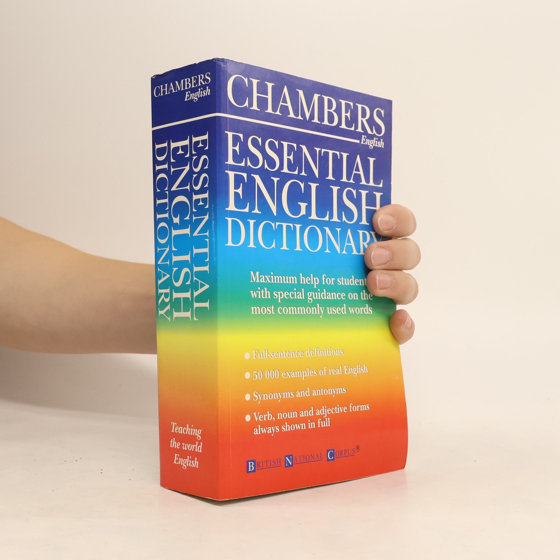 Elaine Higgleton Chambers essential English dictionary : [maximum help for students with special guidance on the most commonly used words]