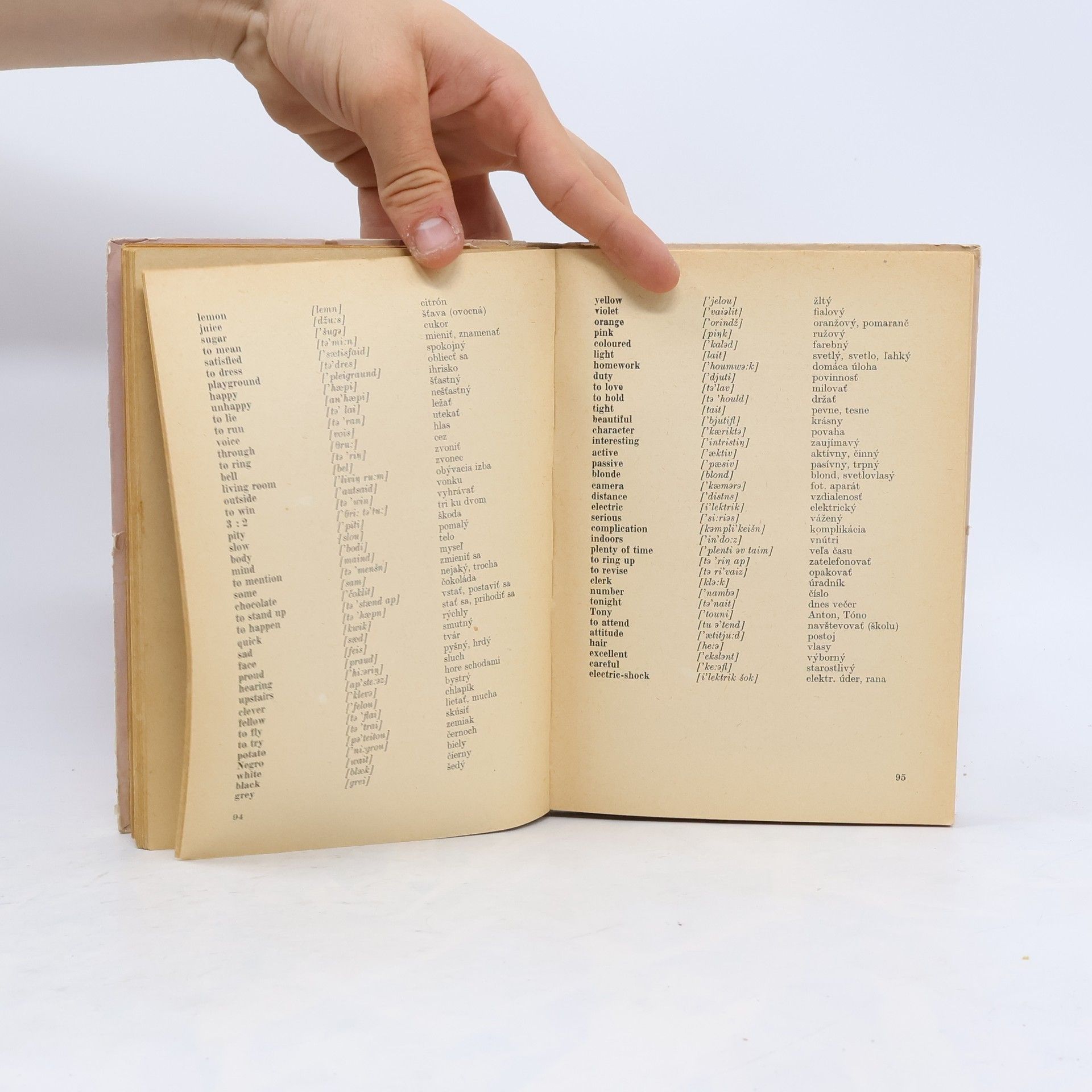 Various authors Angličtina pre 1. ročník jazykových škôl a pre kurzy