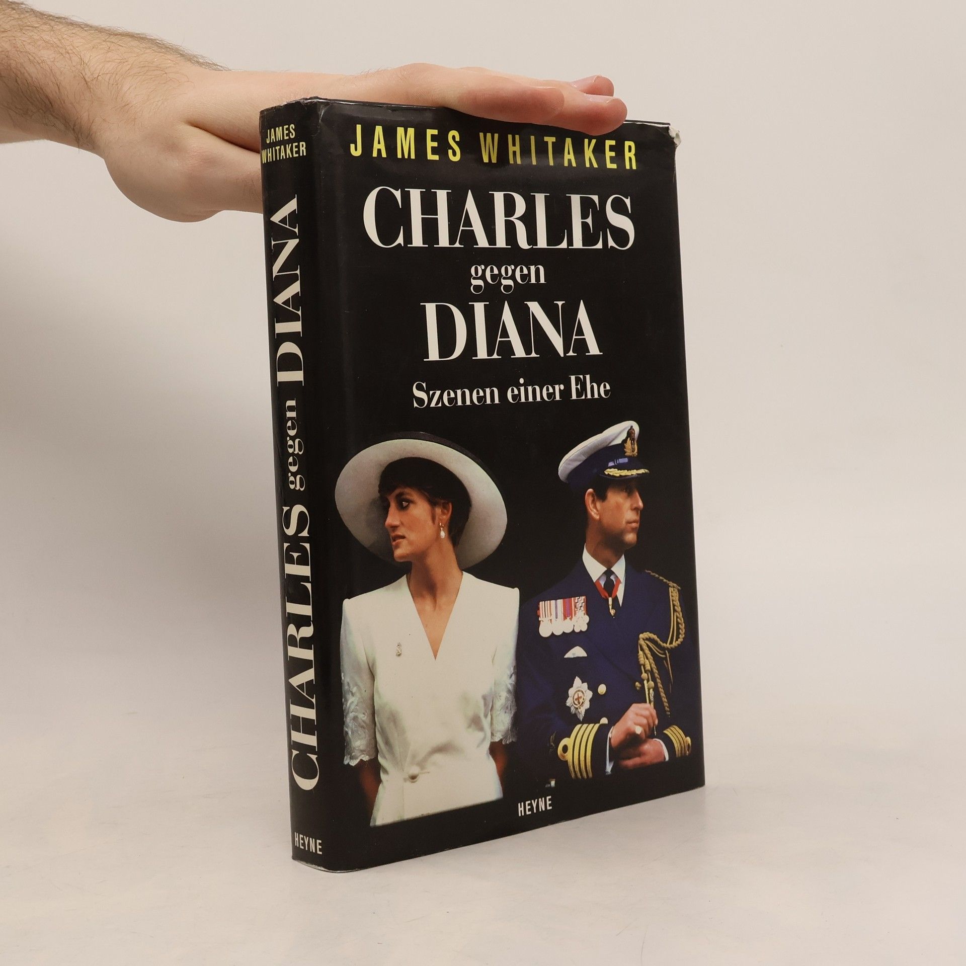 James Whitaker Charles gegen Diana