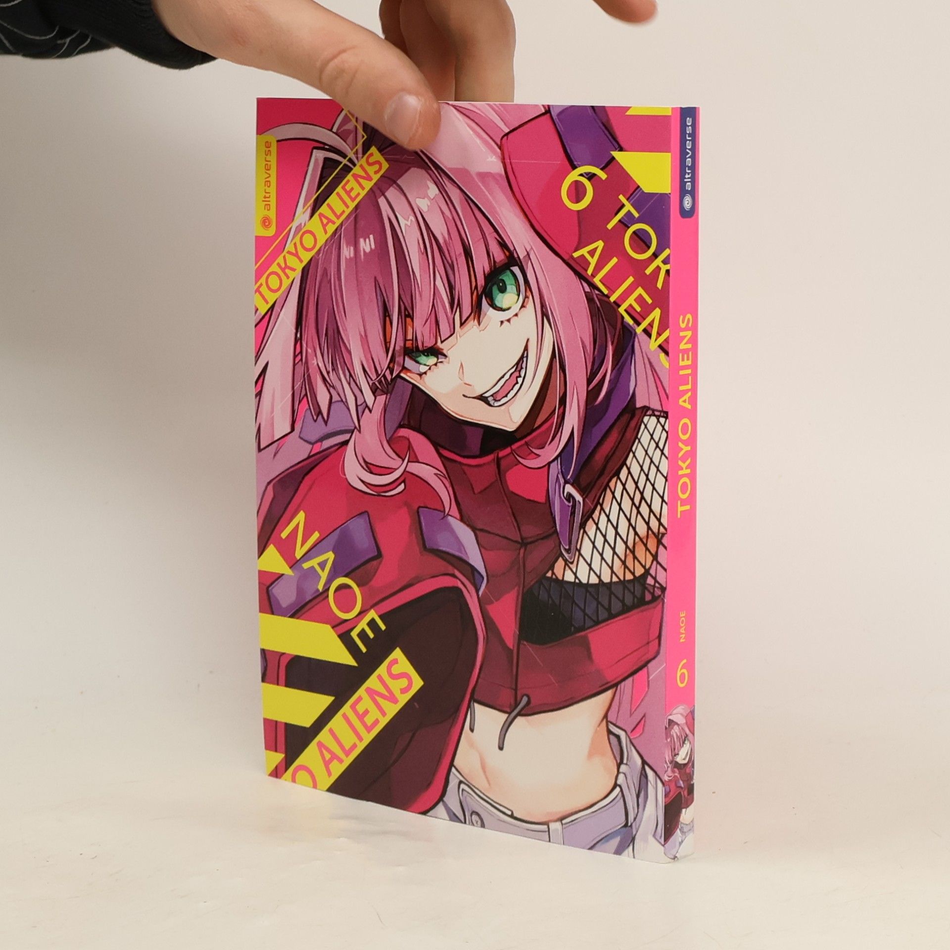 Naoe Tokyo Aliens 06