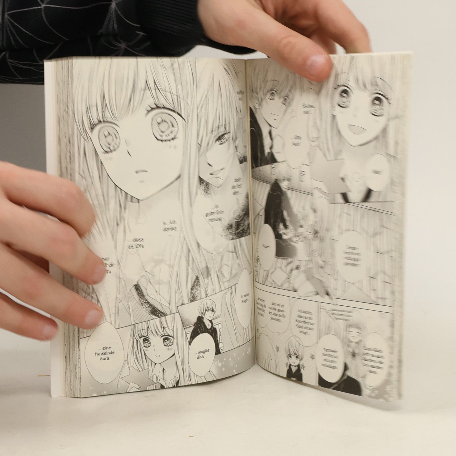 Yōko Maki Sparkly lion boy 6