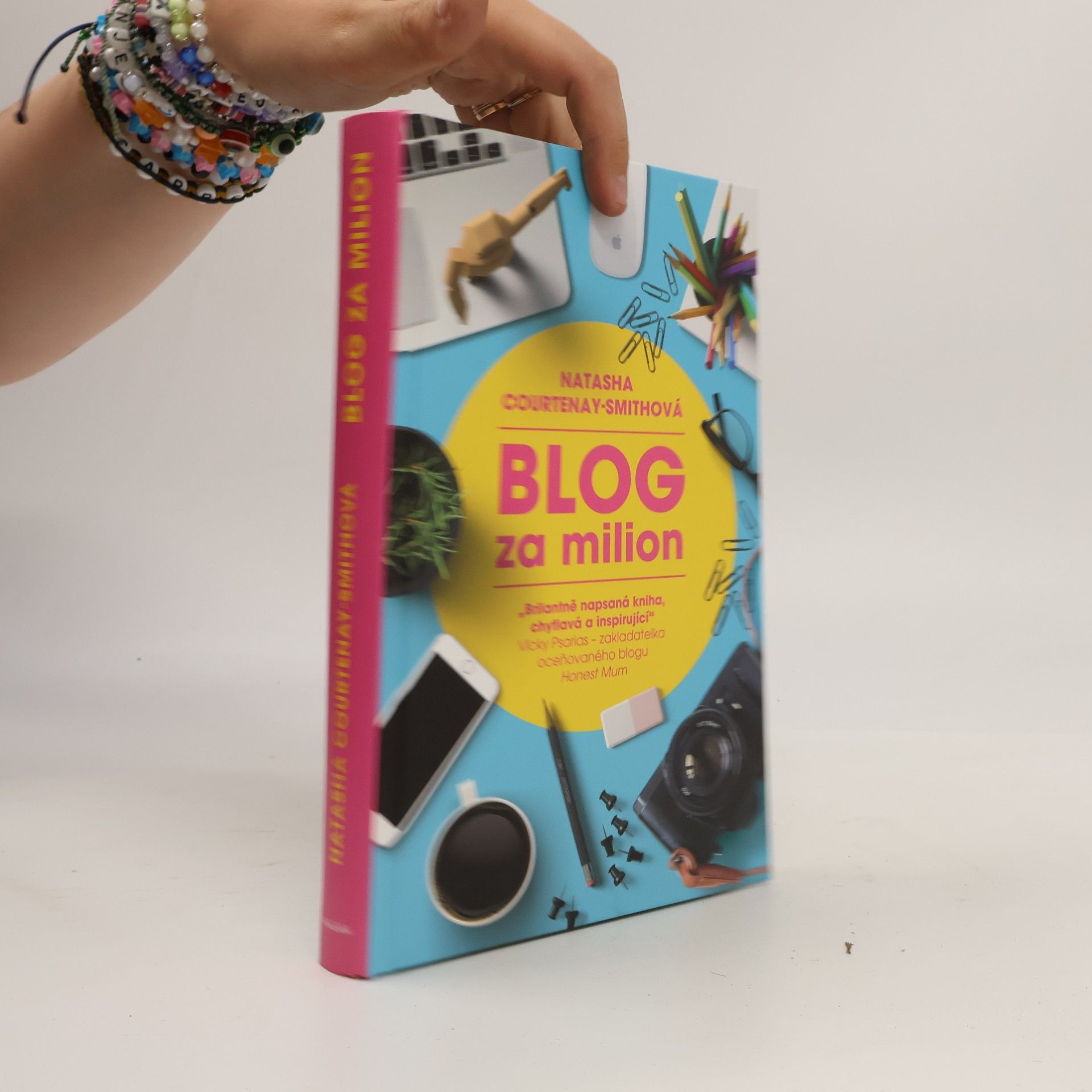 Natasha Courtenay-Smith Blog za milion