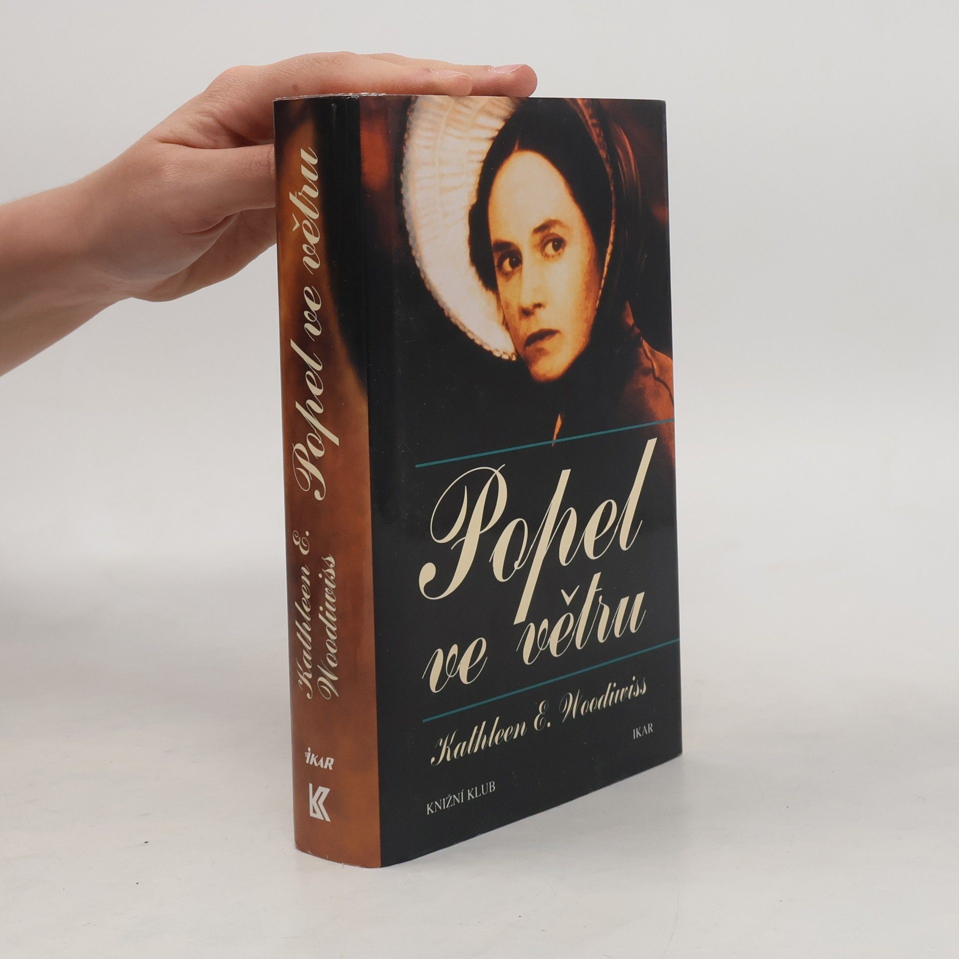 Kathleen E. Woodiwiss Popel ve větru