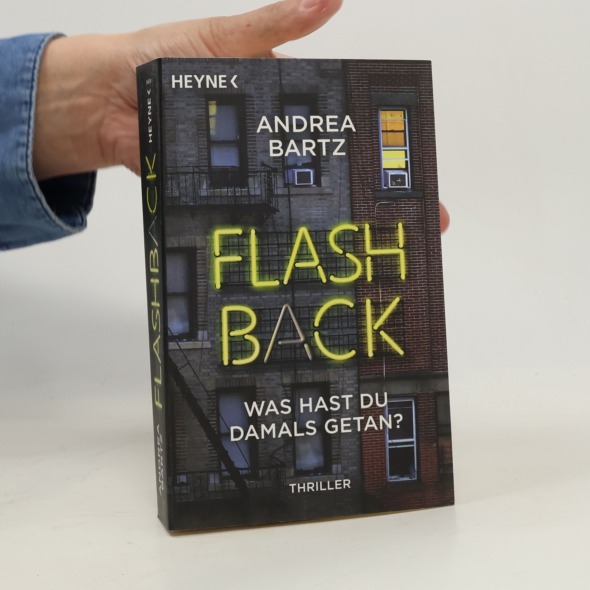 Andrea Bartz Flashback