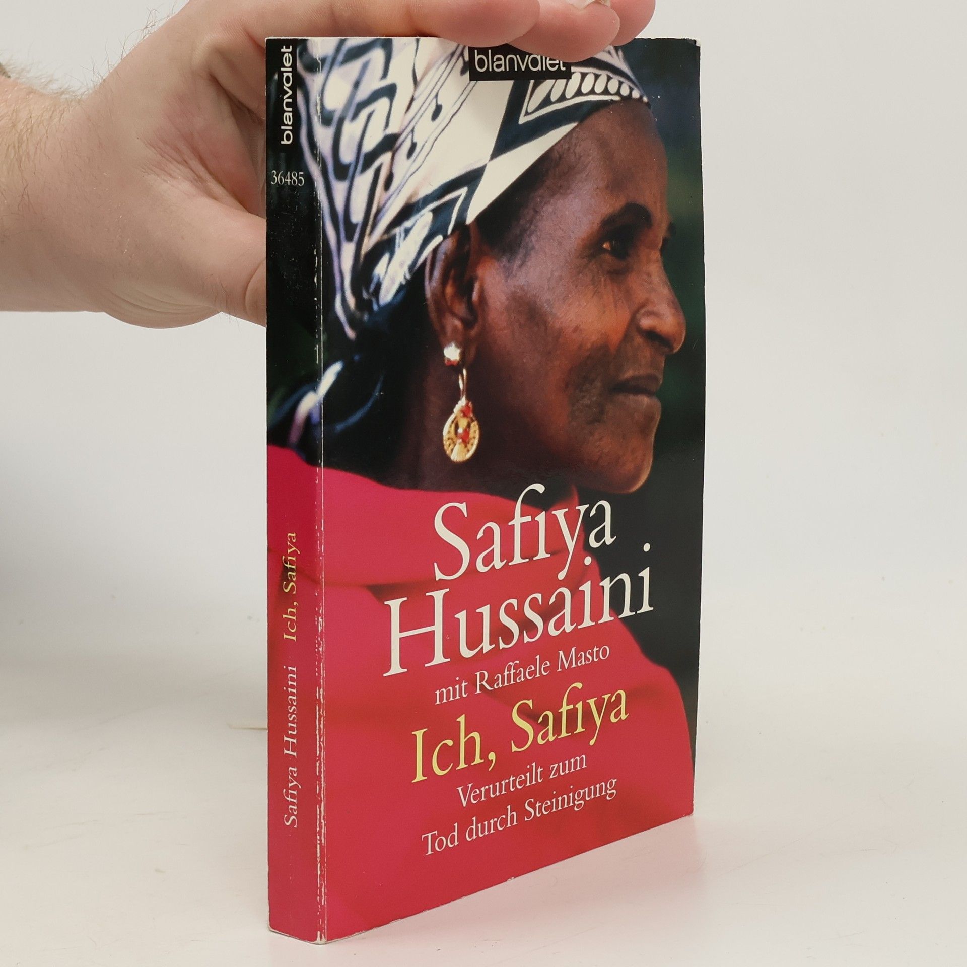 Safiya Hussaini Ich, Safiya