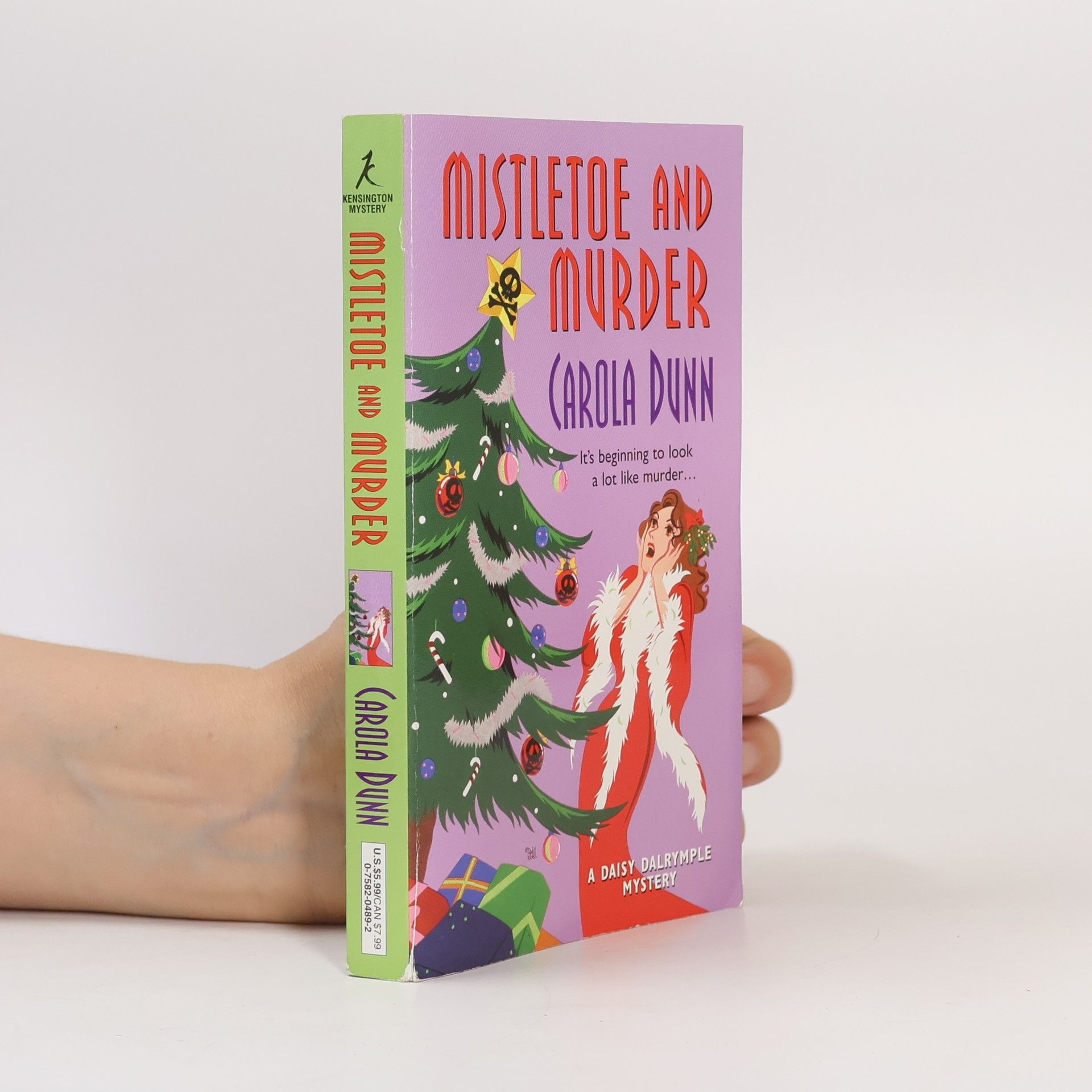 Carola Dunn Daisy Dalrymple Mysteries: Mistletoe and Murder