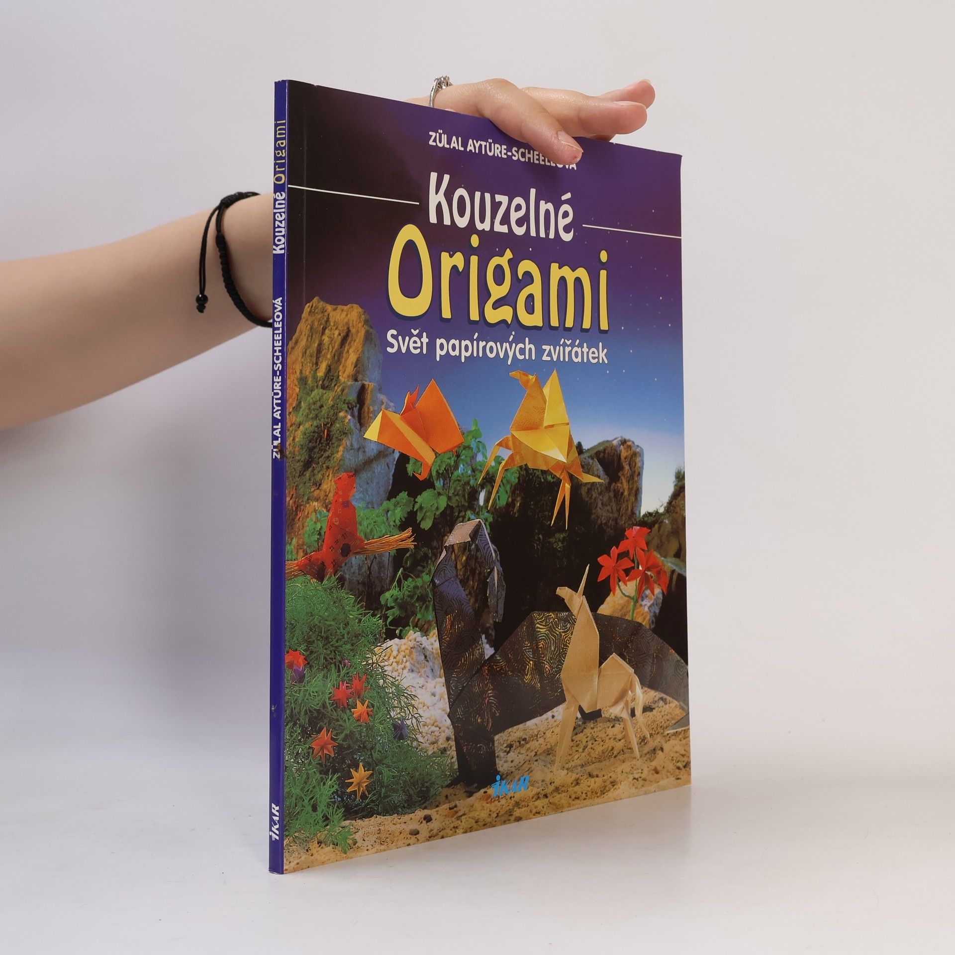 Zülal AytüreScheele Kouzelné origami: Svět papírových zvířátek