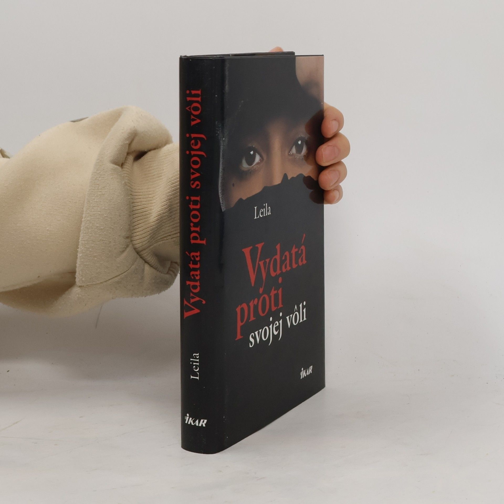Leila Vydatá proti svojej vôli