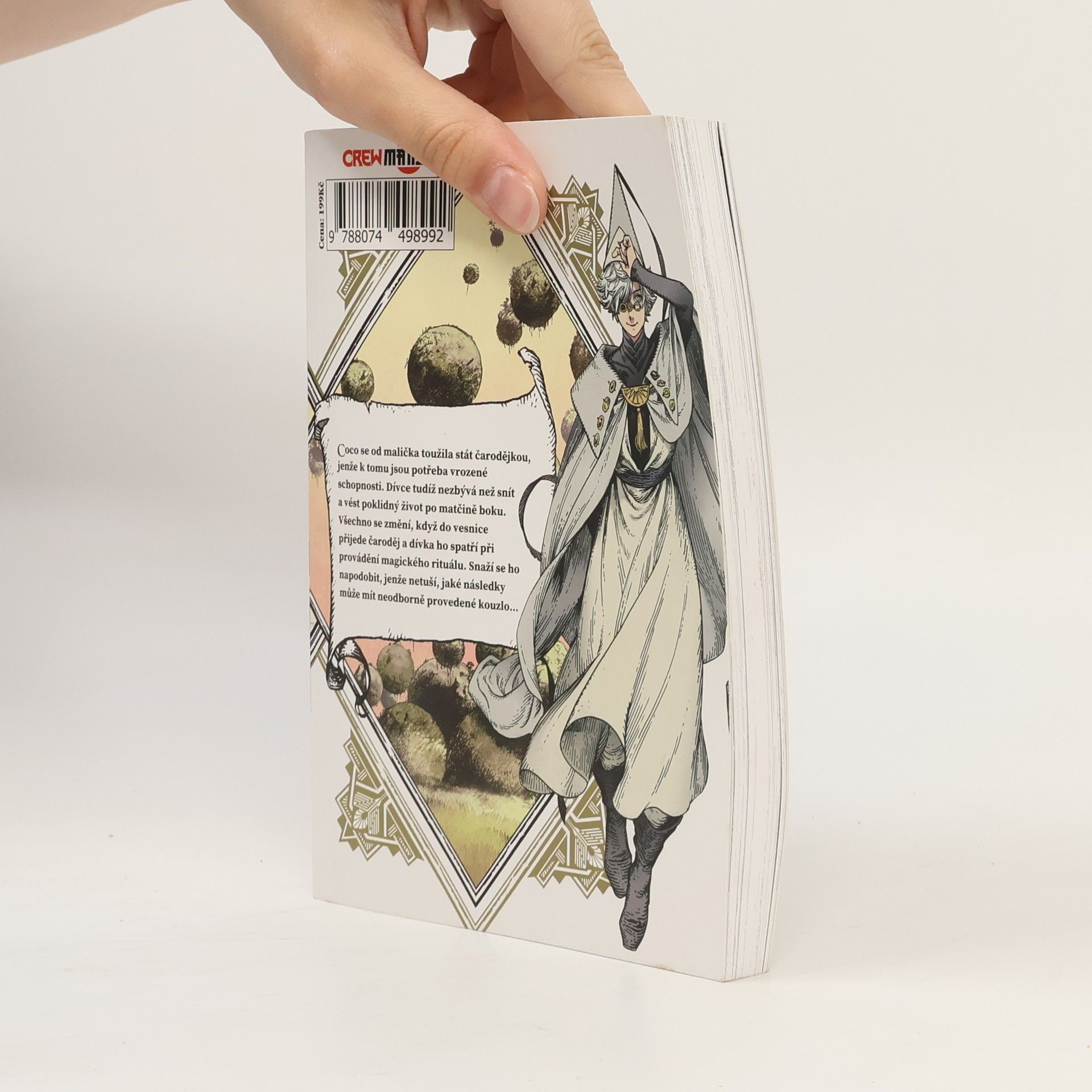 Kamome Shirahama Ateliér špičatých klobouků 1