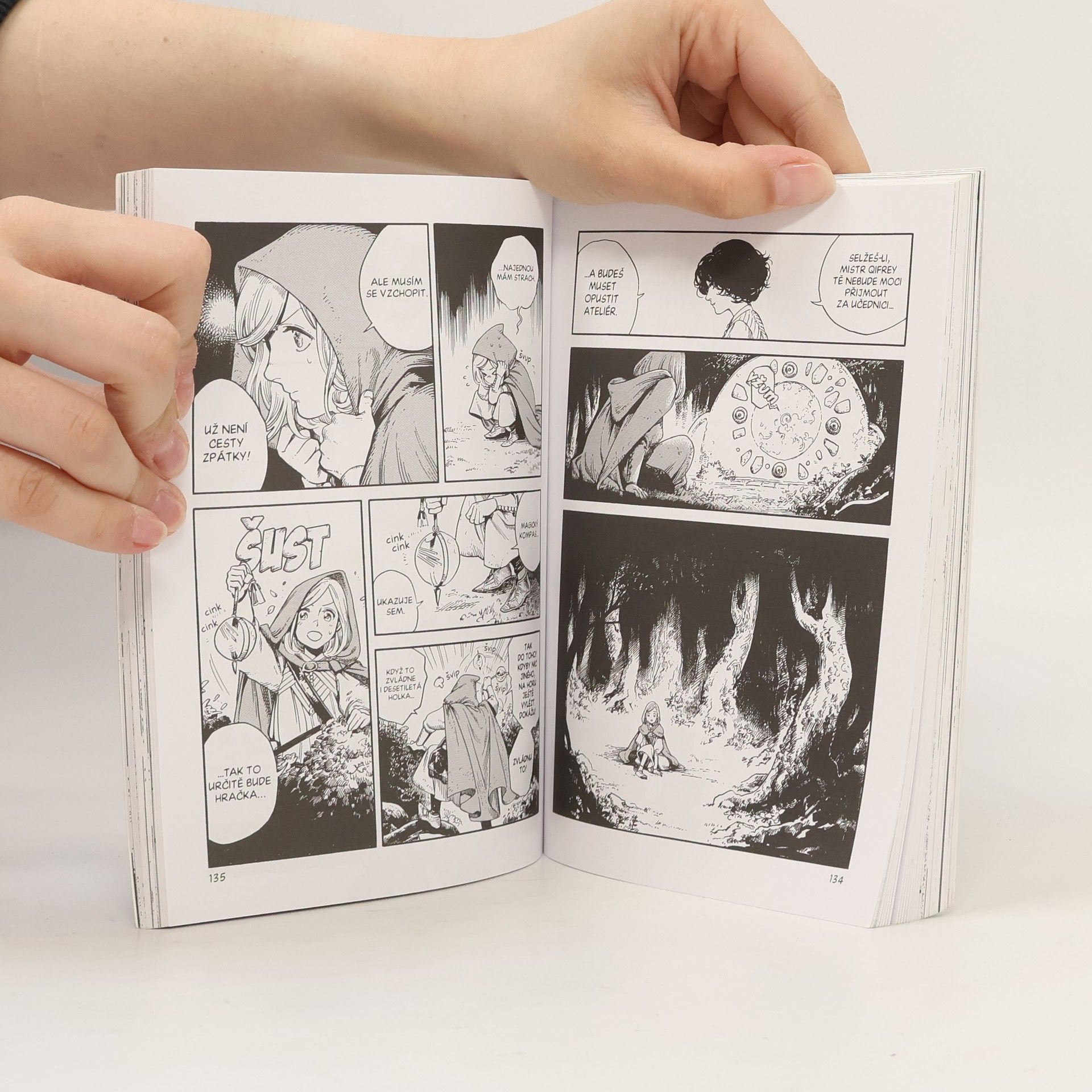 Kamome Shirahama Ateliér špičatých klobouků 1