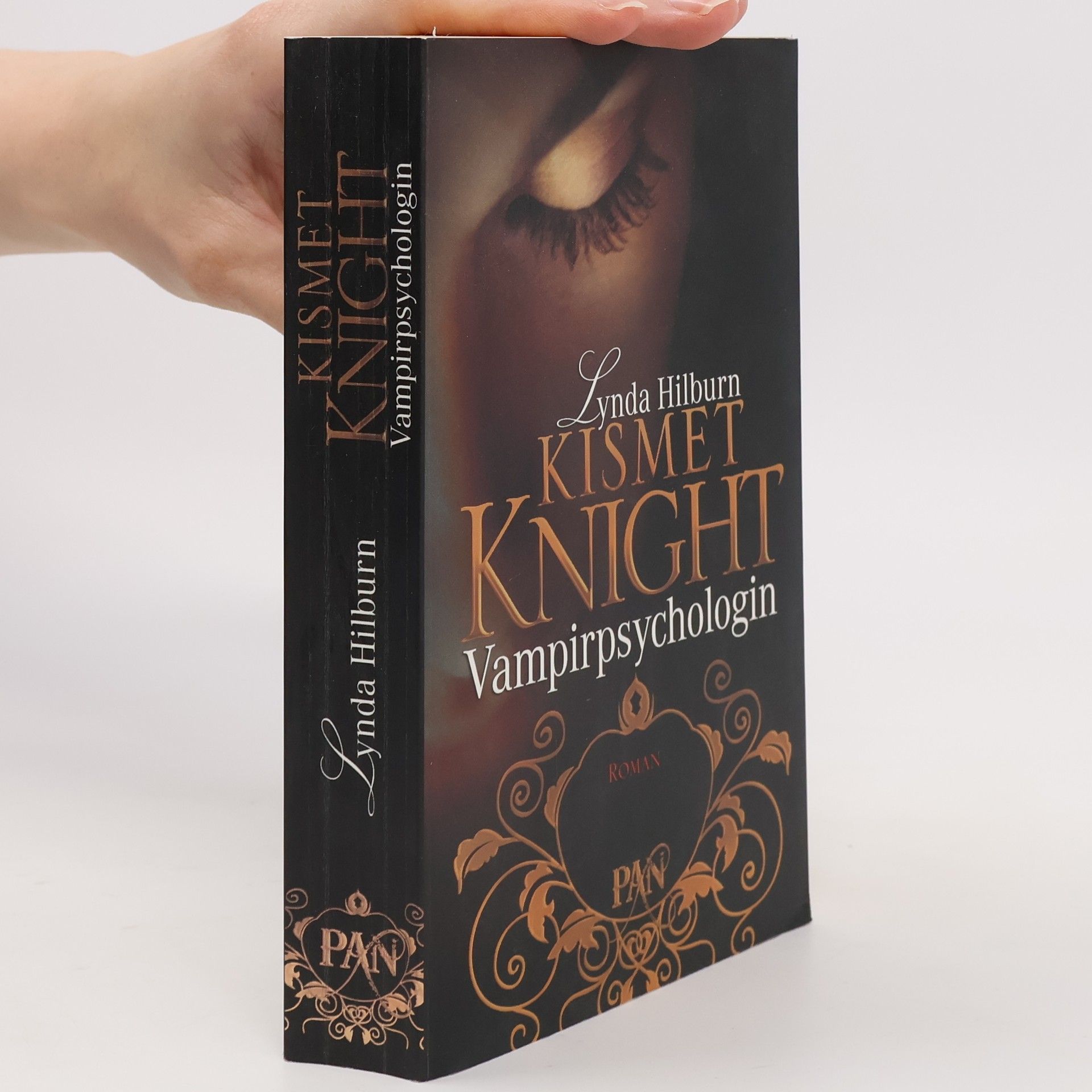 Lynda Hilburn Kismet Knight, Vampirpsychologin