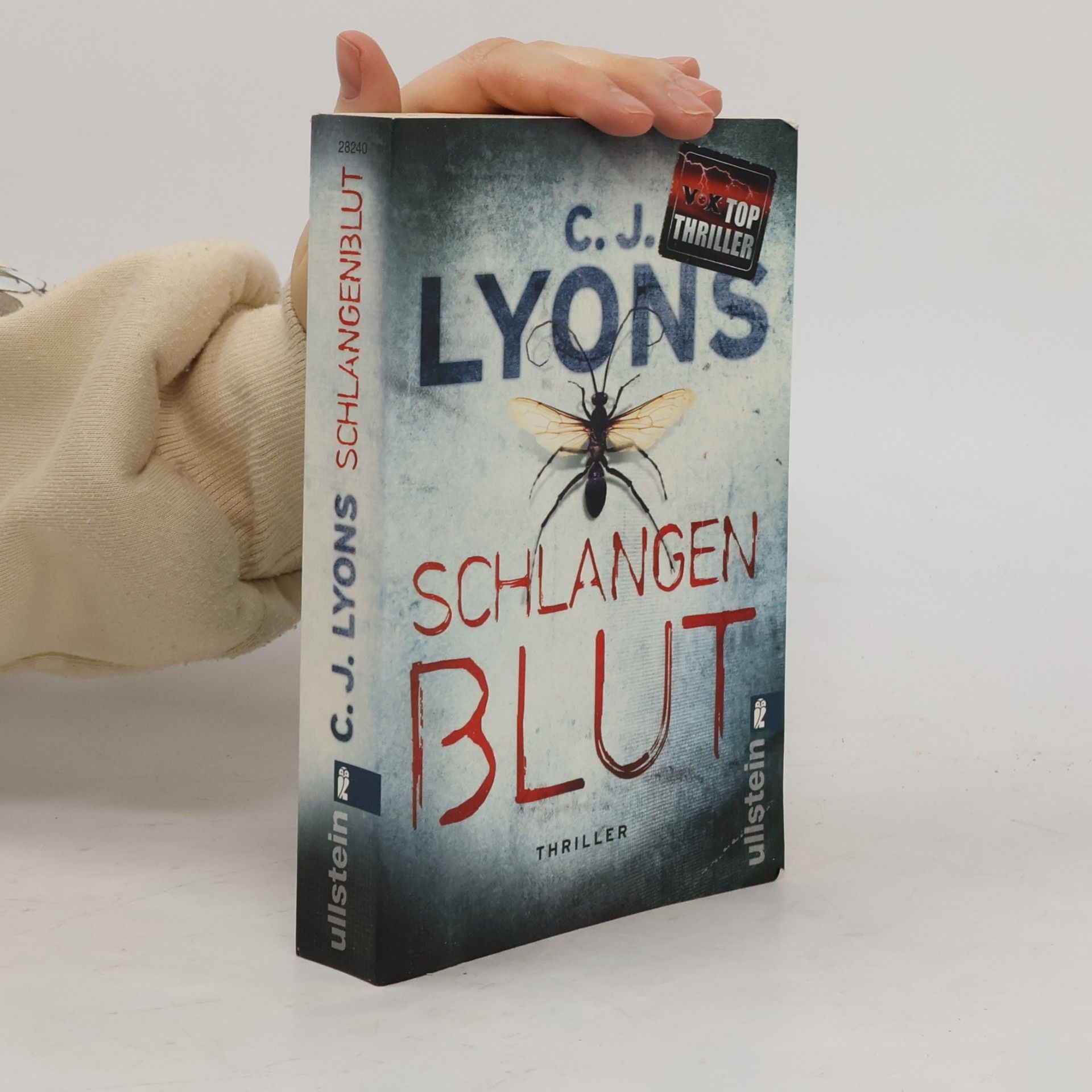 CJ Lyons Schlangenblut
