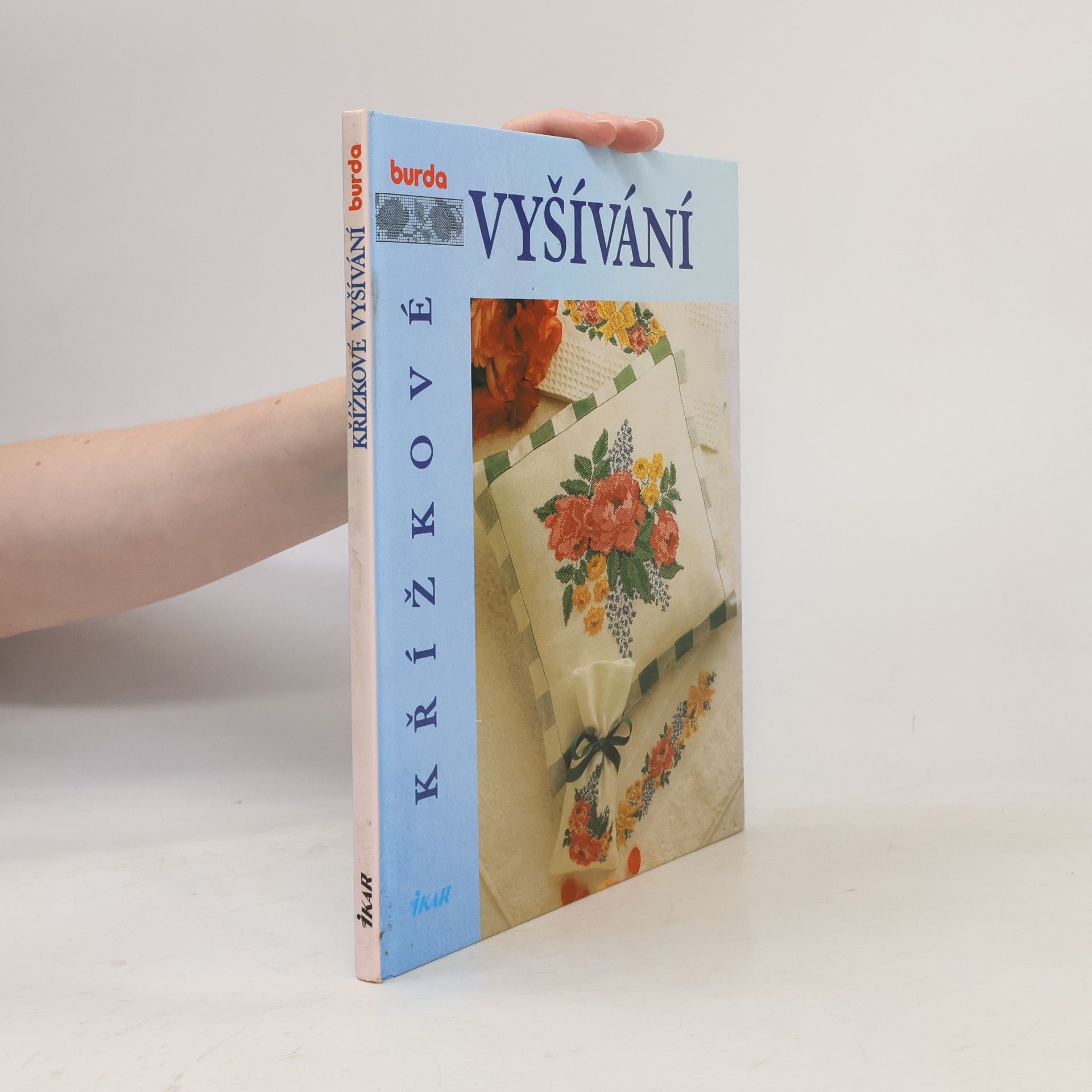 Ingeborg Churaňová Křížkové vyšívání