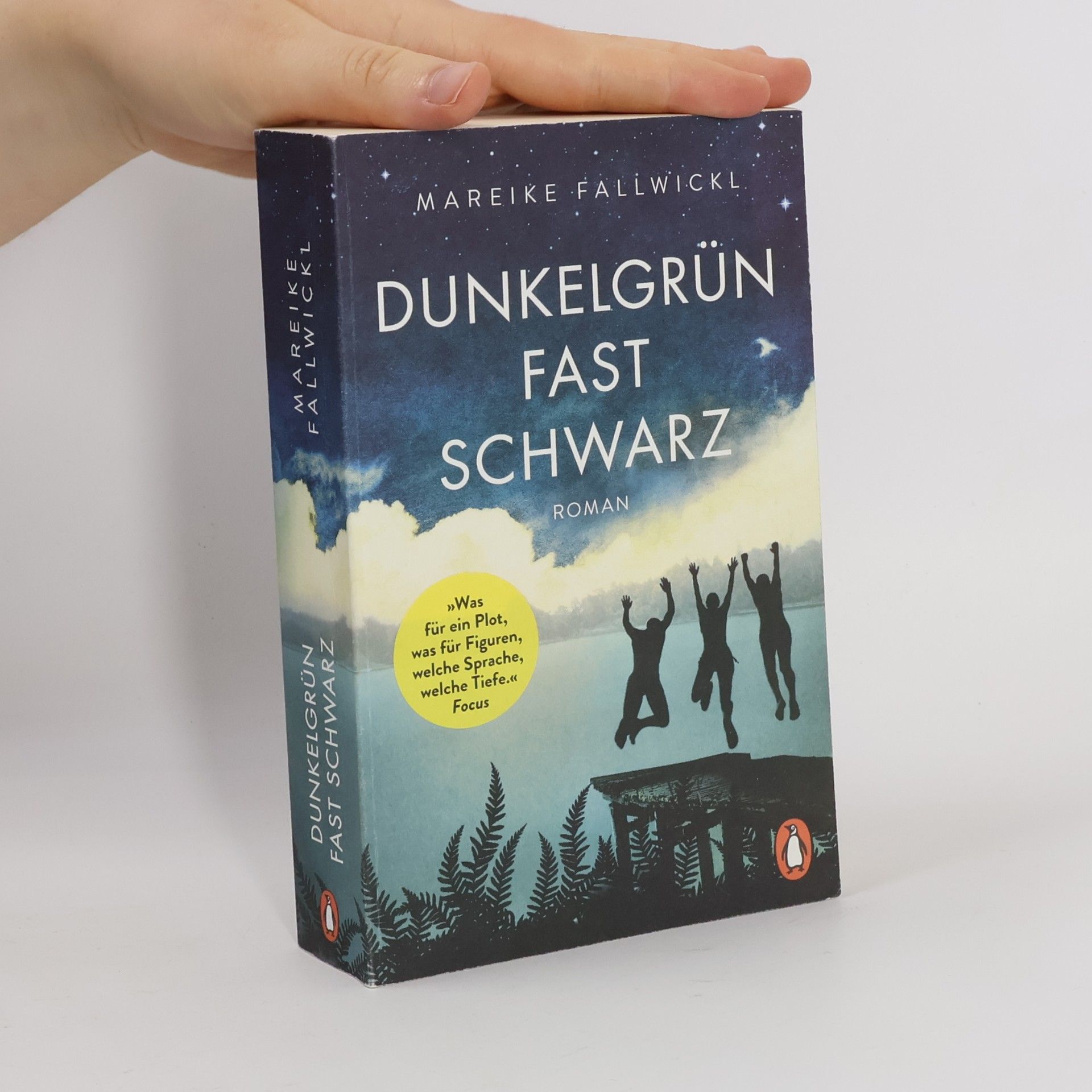 Mareike Fallwickl Dunkelgrün fast schwarz