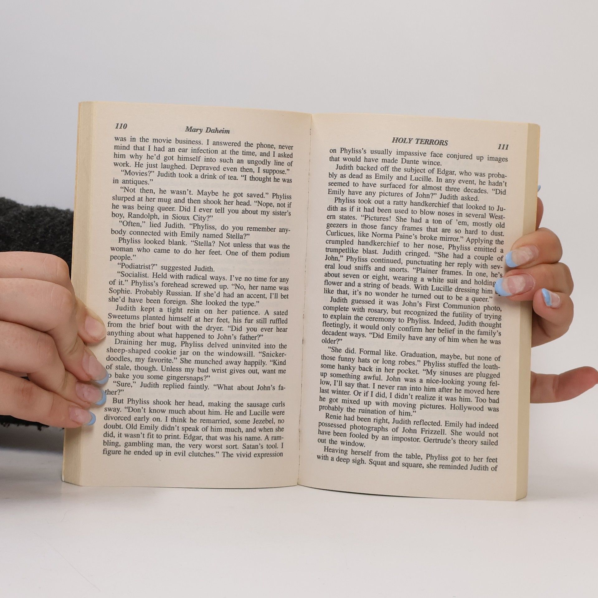 Mary Daheim Bed-and-Breakfast Mysteries: Holy Terrors