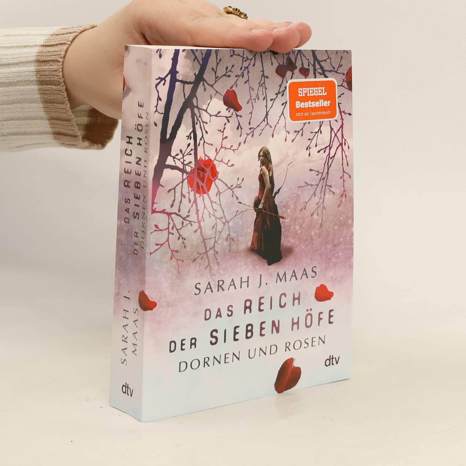 Sarah J. Maas Das Reich der sieben Höfe. Dornen und Rosen