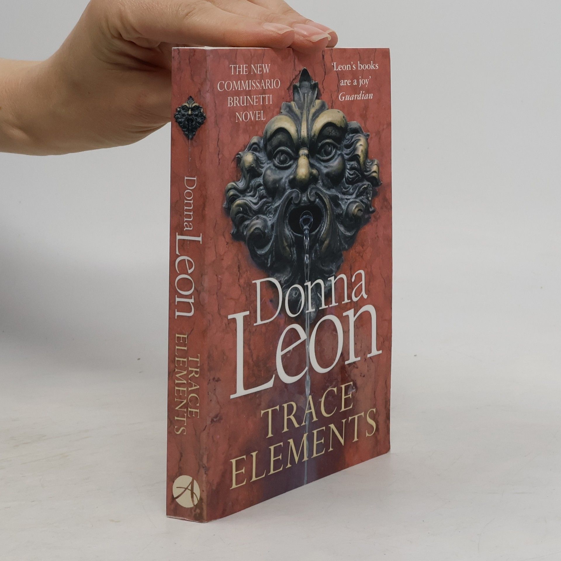 Donna Leon Trace Elements