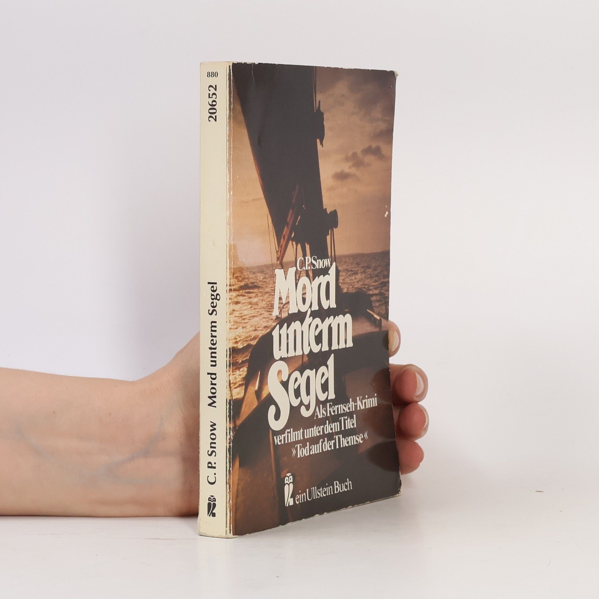 Charles P. Snow Mord unterm Segel. Roman.