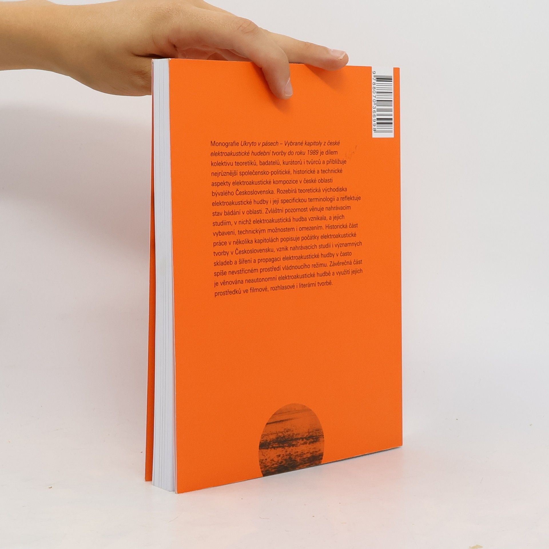 Various authors Ukryto v pásech : vybrané kapitoly z české elektroakustické hudební tvorby do roku 1989