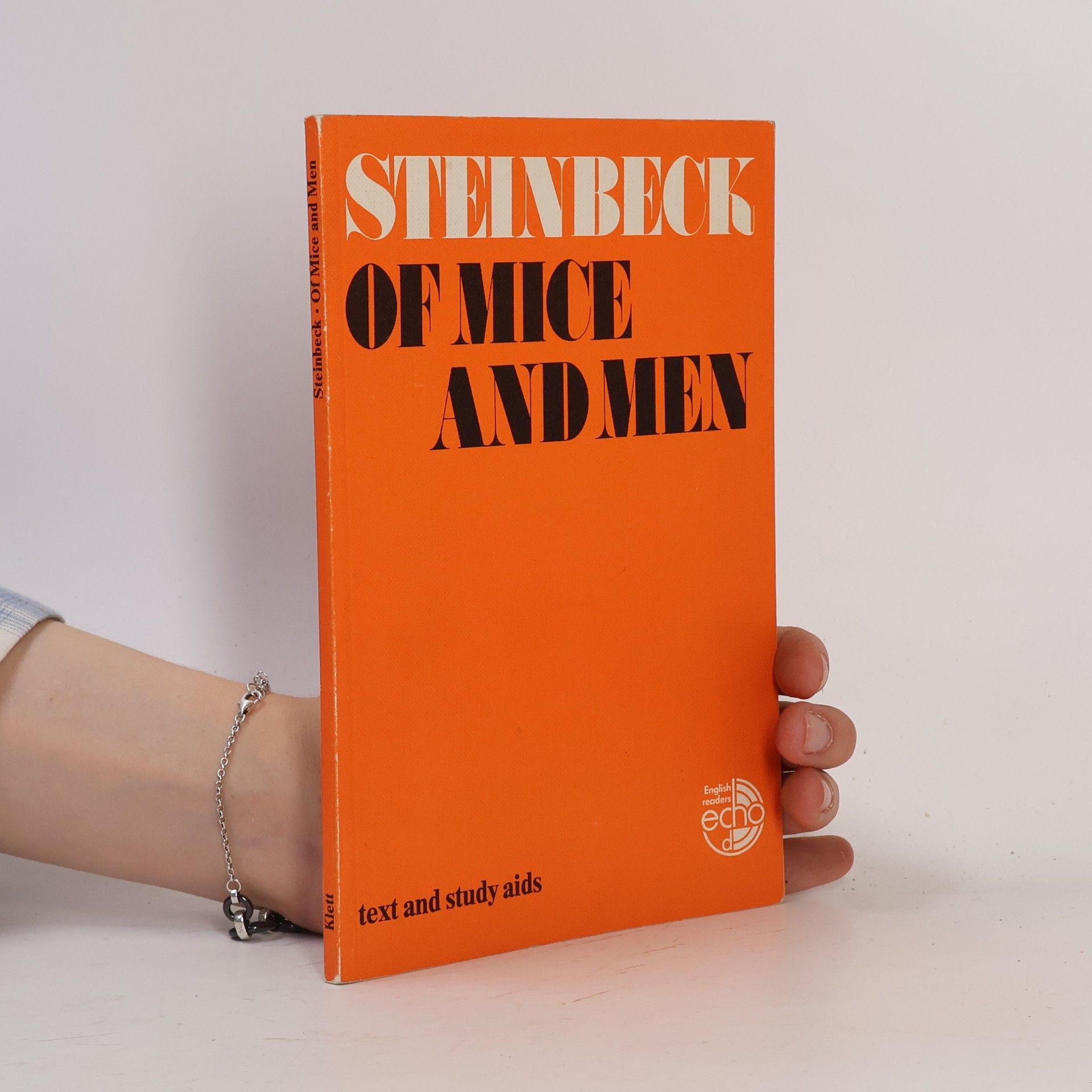 John Steinbeck Of Mice and Men. Text and Study Aids