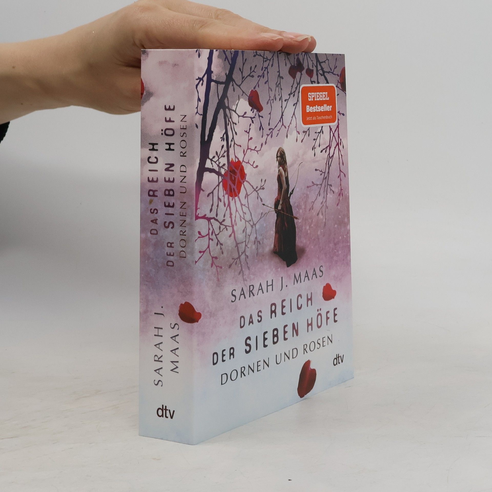 Sarah J. Maas Das Reich der sieben Höfe. Dornen und Rosen