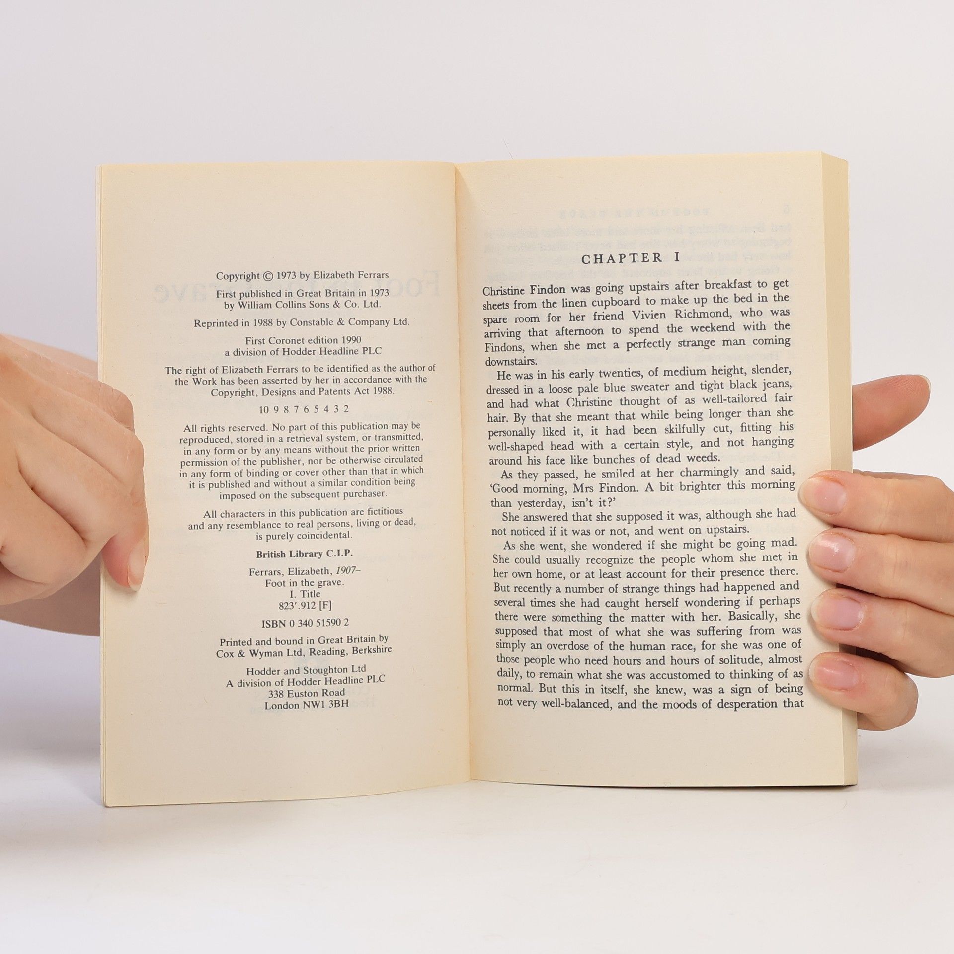 Elizabeth Ferrars Coronet Books: Foot in the Grave
